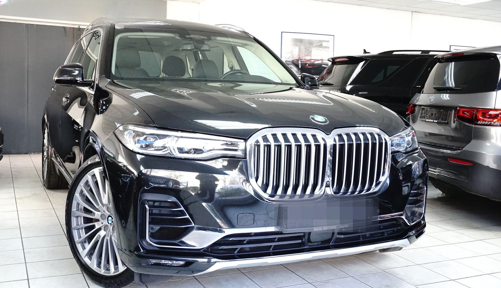 BMW X7 xDrive 40 d Design SKY LOUNGE FOND-TV 6-SITZE foto 2