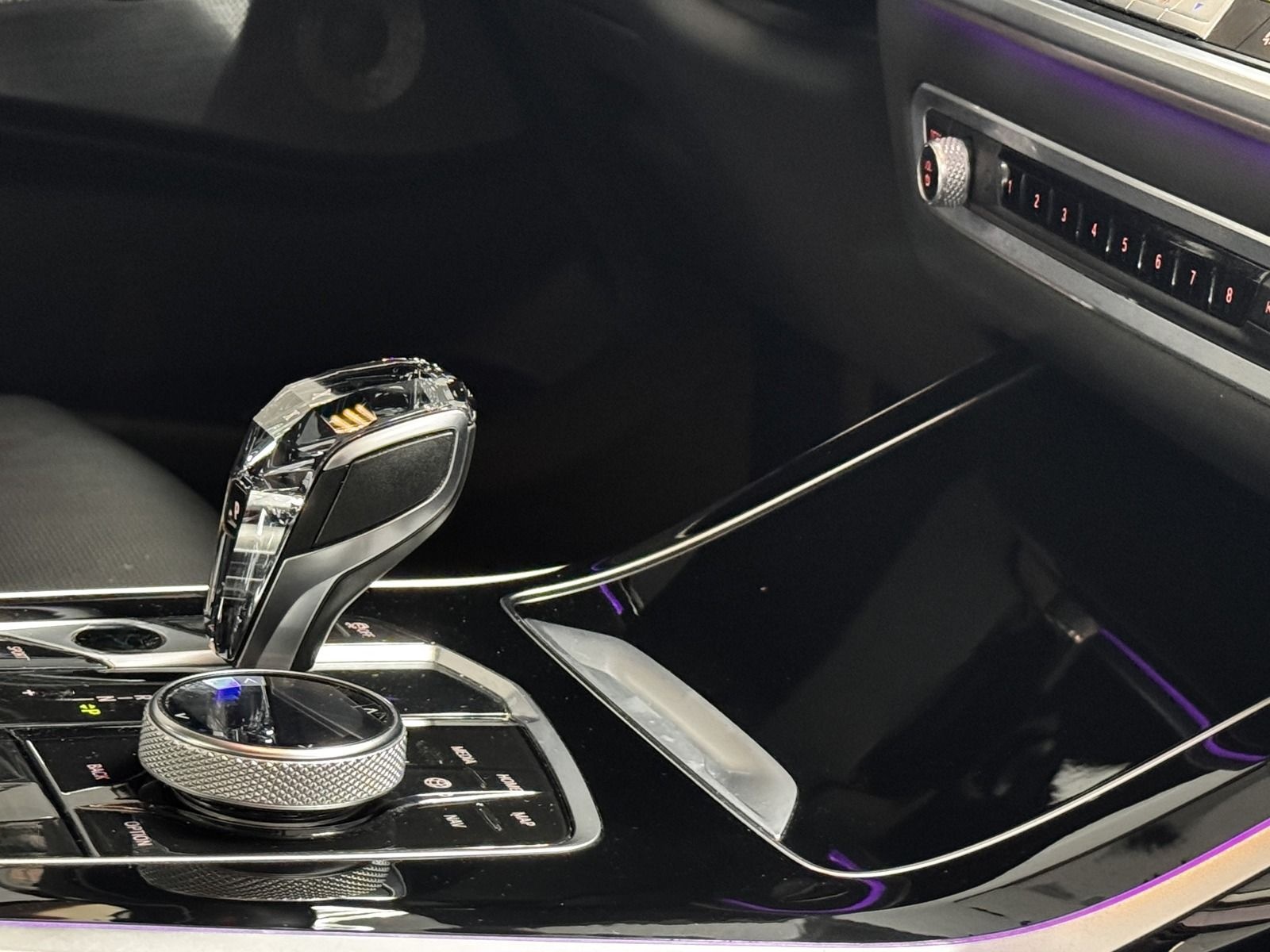 BMW X7 xDrive 40 d Design SKY LOUNGE FOND-TV 6-SITZE foto 12