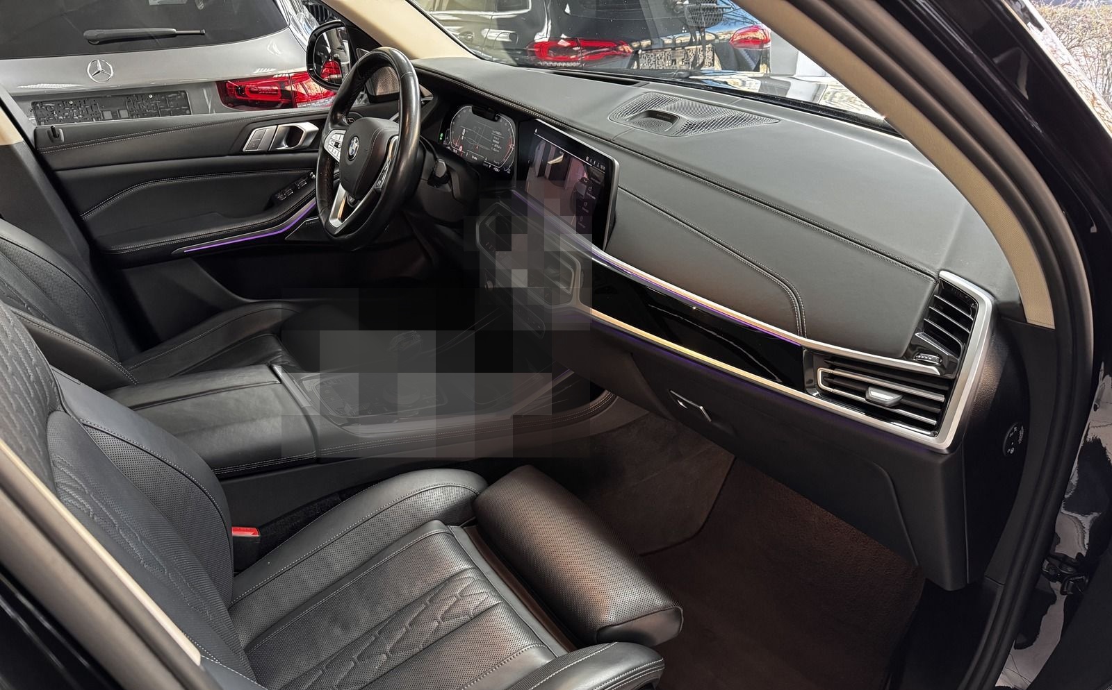 BMW X7 xDrive 40 d Design SKY LOUNGE FOND-TV 6-SITZE foto 14