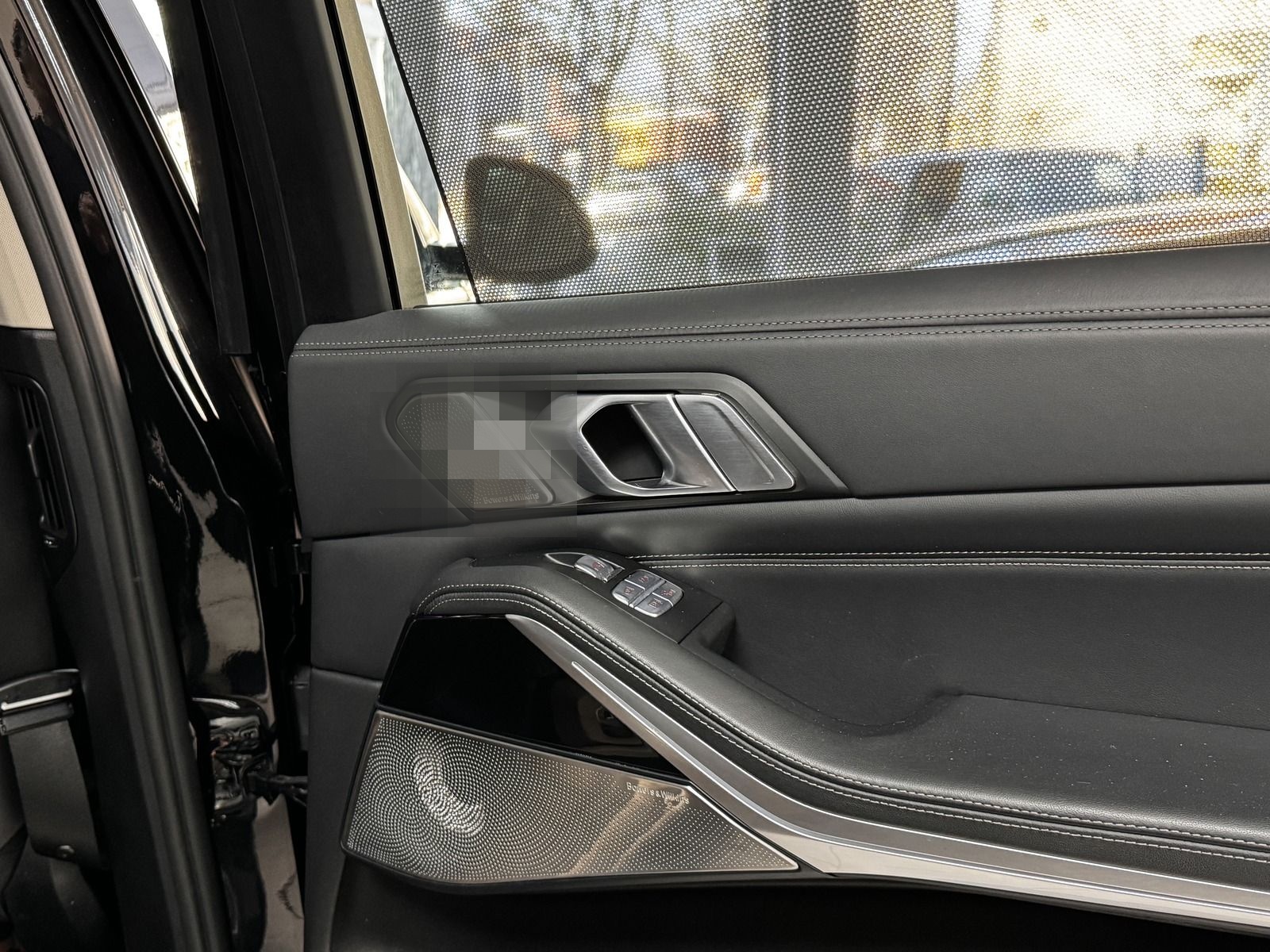 BMW X7 xDrive 40 d Design SKY LOUNGE FOND-TV 6-SITZE foto 15