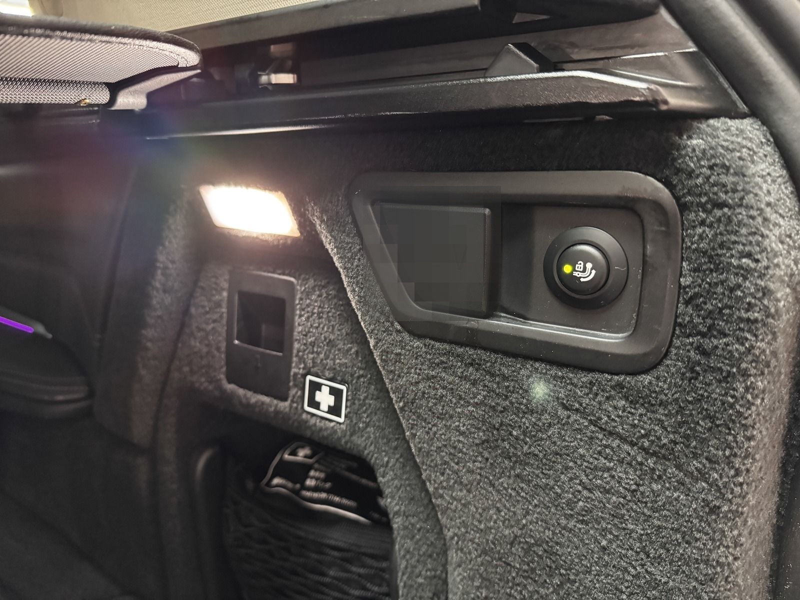 BMW X7 xDrive 40 d Design SKY LOUNGE FOND-TV 6-SITZE foto 18