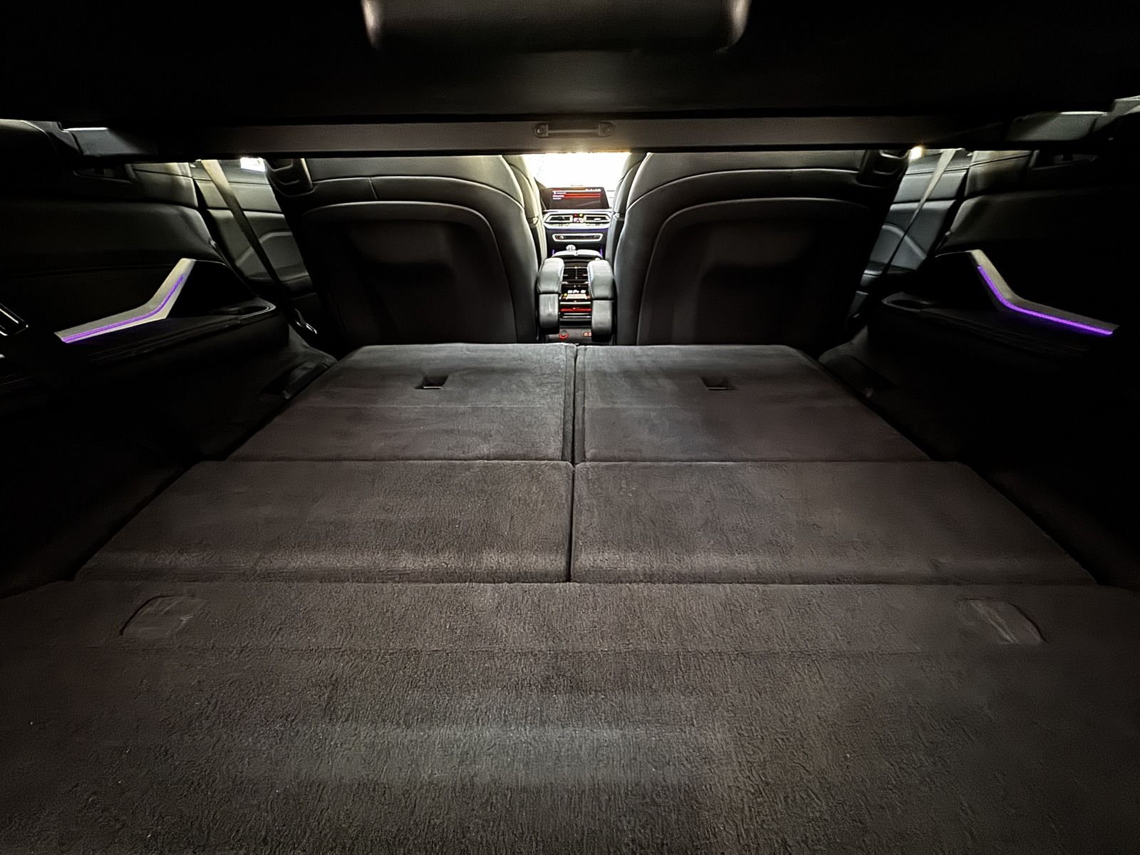 BMW X7 xDrive 40 d Design SKY LOUNGE FOND-TV 6-SITZE foto 21