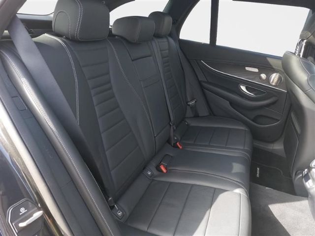 Mercedes-Benz E 400 d 4Matic T 9G-tronic AMG Line+LED+AHK+PANO foto 13
