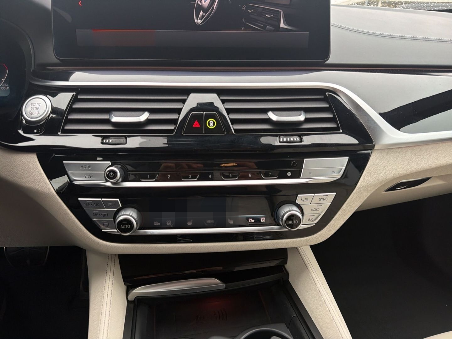 BMW 530 d M Sport/Navi/Leder/AHK/HarmanKardon foto 10