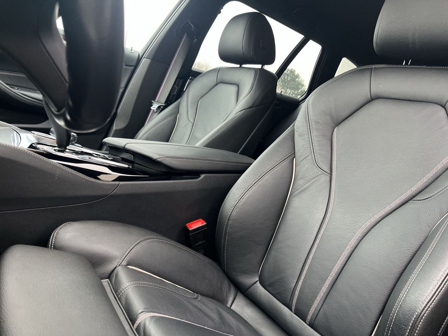 BMW 530 d M Sport touring/HUD/Navi/Leder/Soundsystem foto 12