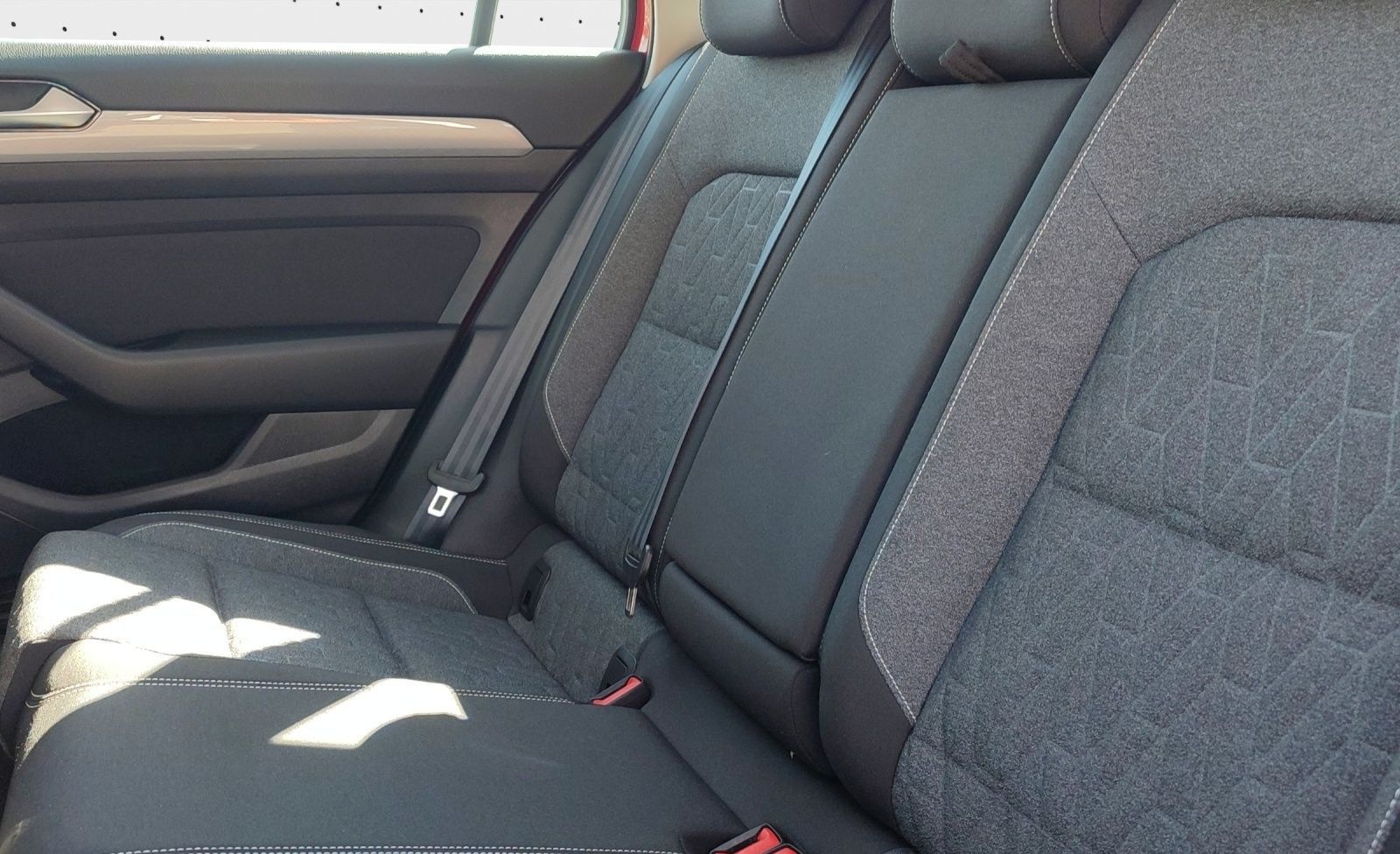 Volkswagen Passat Variant 2.0 TDI DSG Business DSG *Navi*AH foto 19