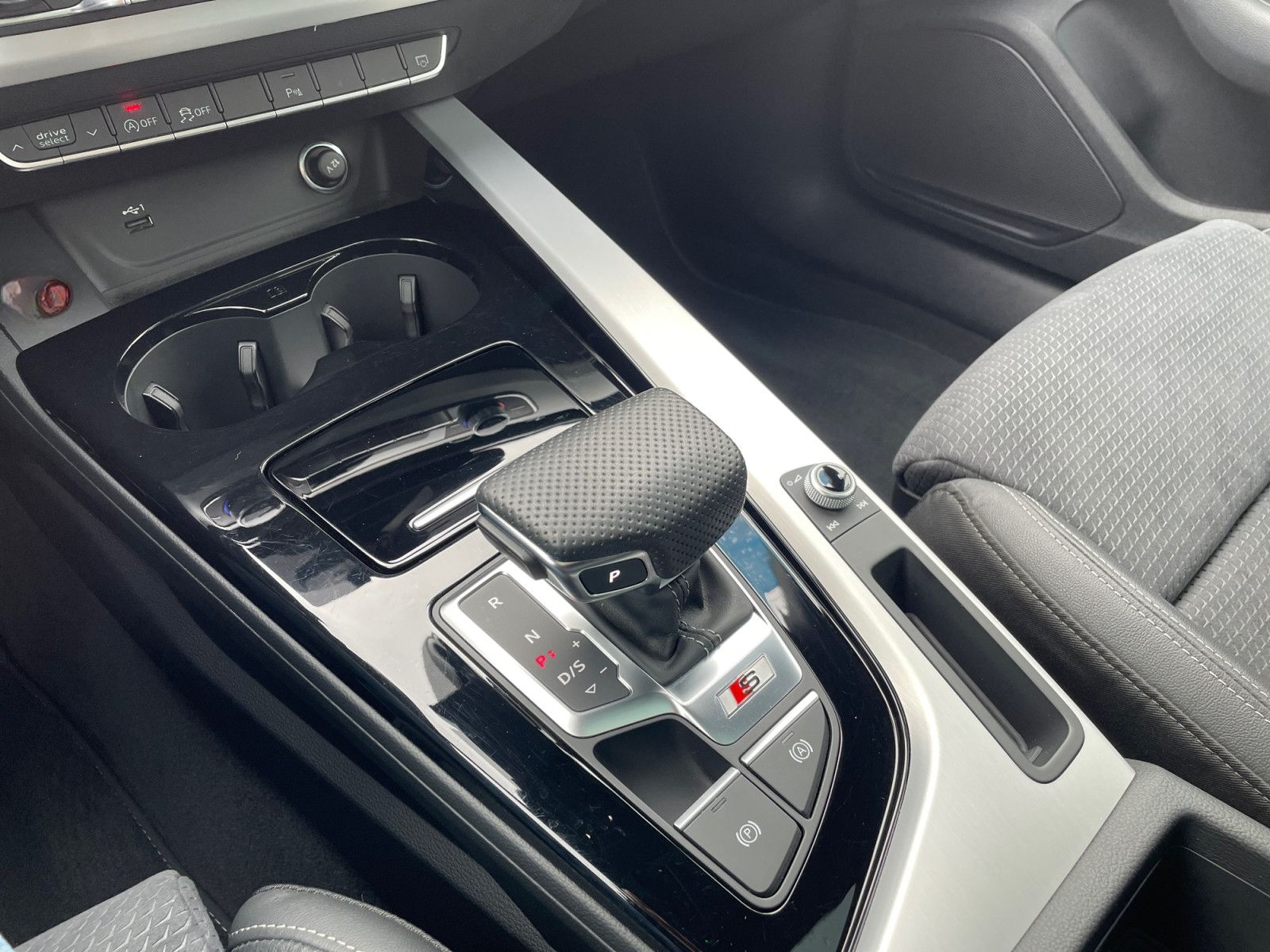 Audi S4 Avant 3.0 TDI quattro 251kW Matrix Pano CAM N foto 8