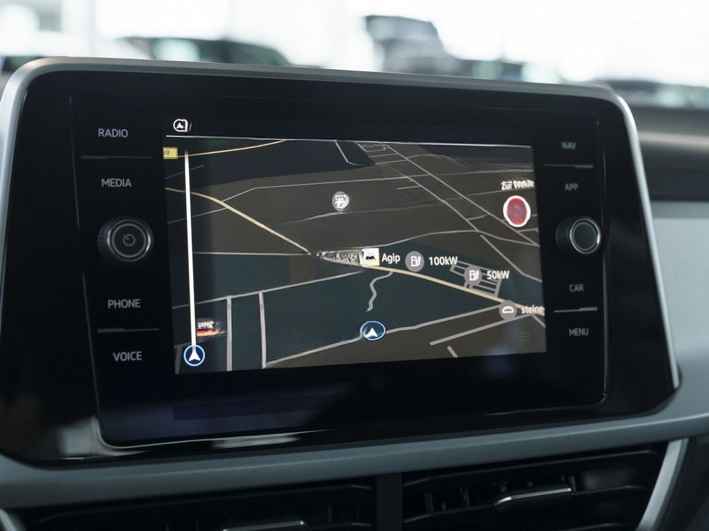 Volkswagen T-Roc Goal 1.0 l TSI ACC LED NAVI SPURH. SPURW. foto 11