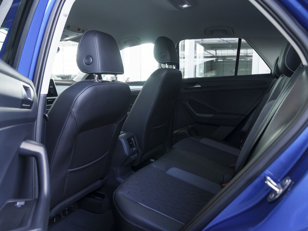 Volkswagen T-Roc Goal 1.0 l TSI ACC LED NAVI SPURH. SPURW. foto 8