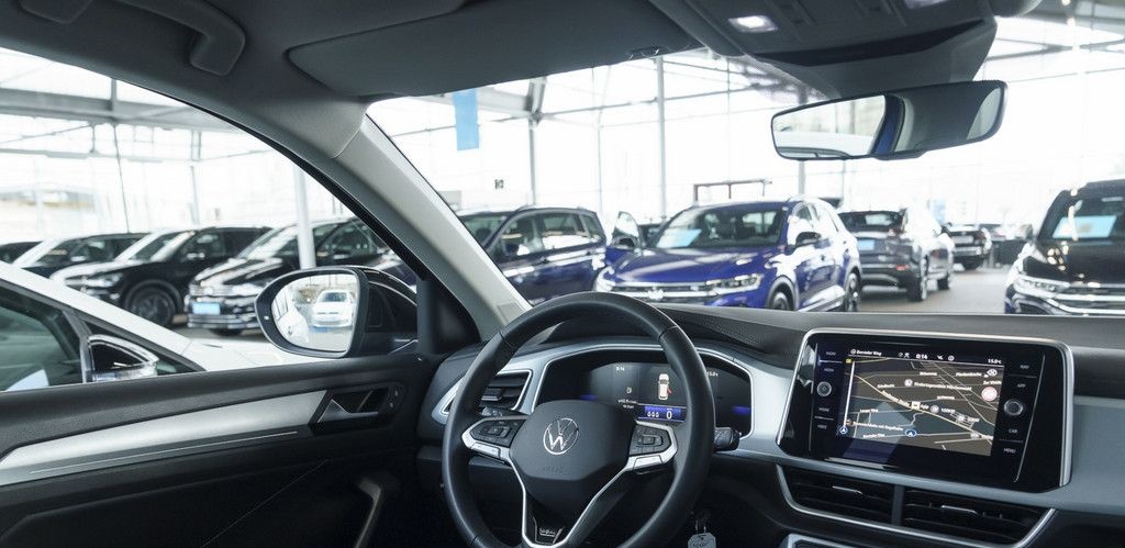 Volkswagen T-Roc Goal 1.0 l TSI ACC LED NAVI SPURH. SPURW. foto 10