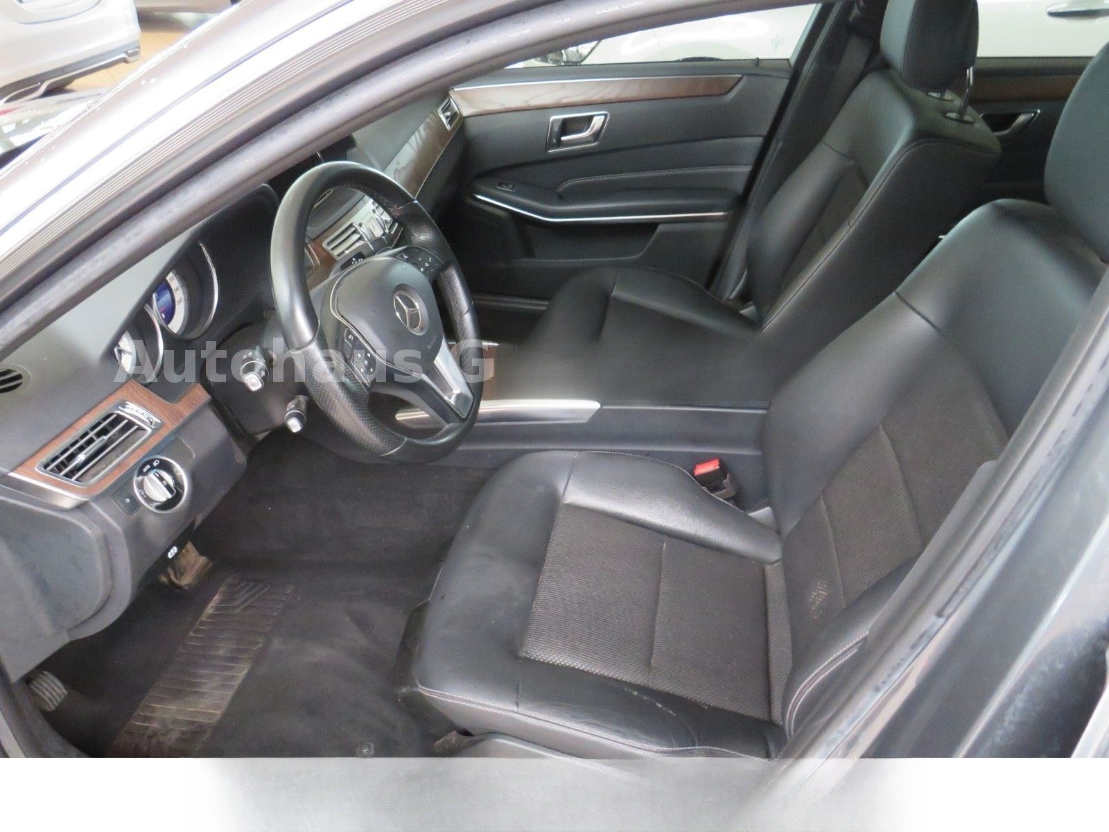 Mercedes-Benz E 220 BlueTec*Avantgarde*LED ILS*AHK*GHSD*SHZ* foto 9