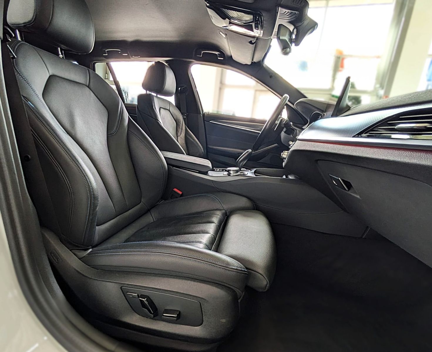 BMW 530e M SPORT VIRTUAL HUD NAVI LASER LEDER AHK foto 20