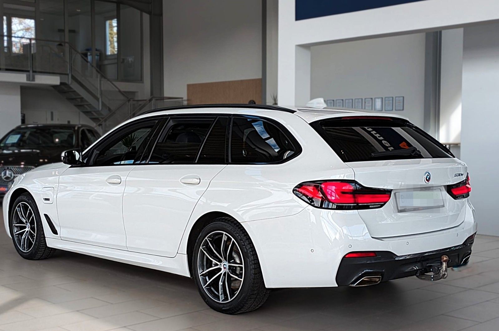 BMW 530e M SPORT VIRTUAL HUD NAVI LASER LEDER AHK foto 7
