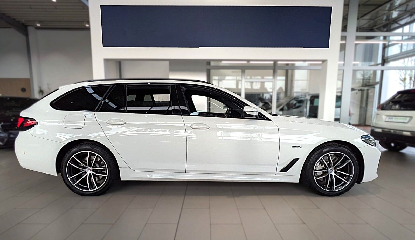 BMW 530e M SPORT VIRTUAL HUD NAVI LASER LEDER AHK foto 10