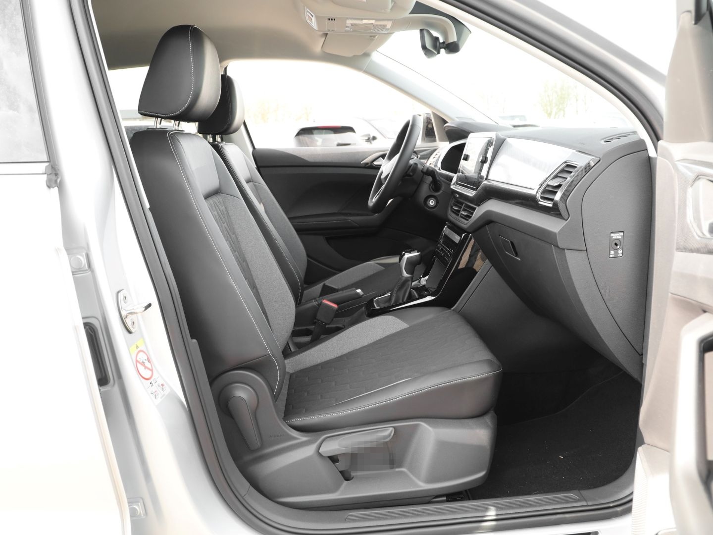 Volkswagen T-Cross GOAL TSI DSG 370km! 5.JG. NAVI ACC RFK A foto 3