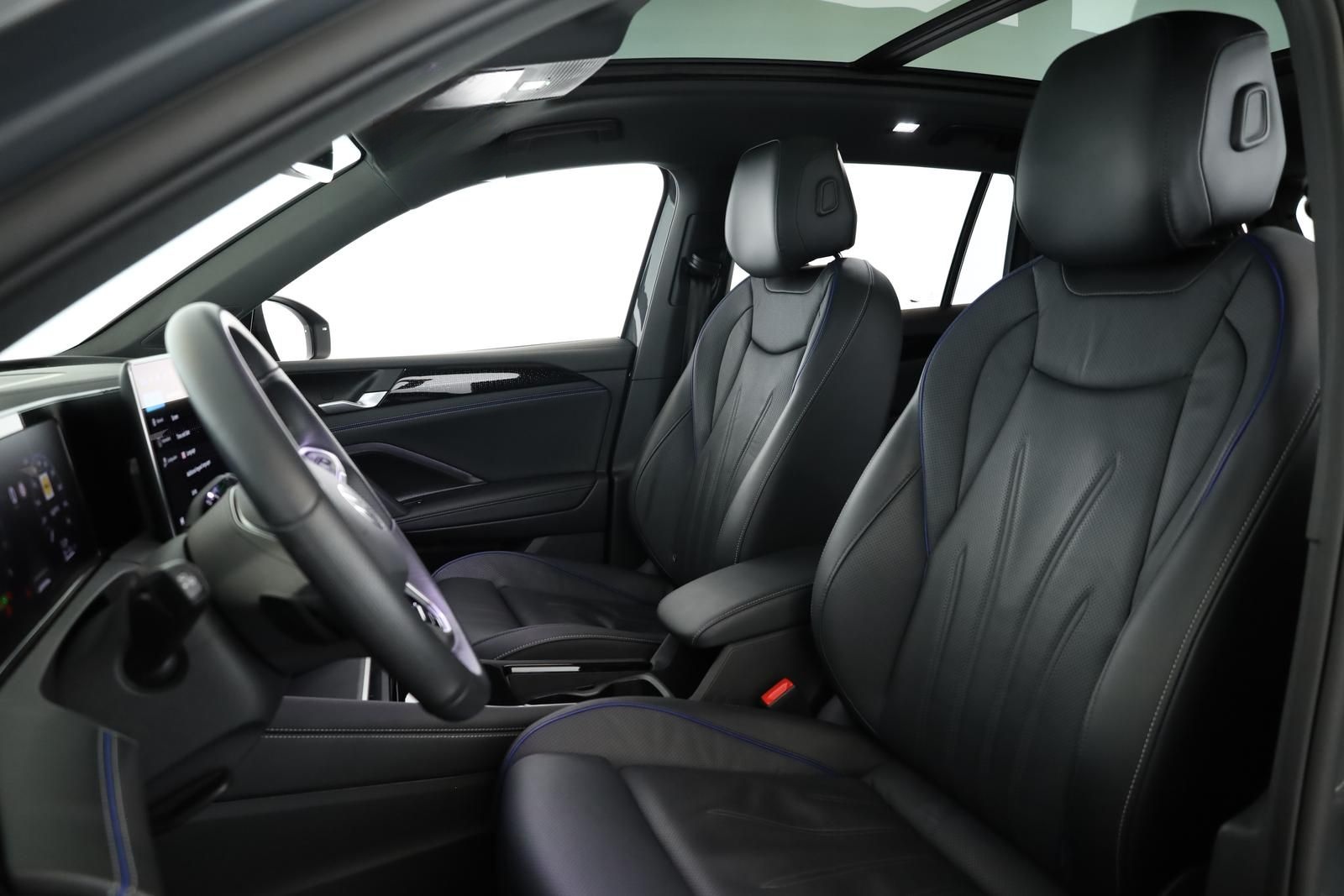 Volkswagen Tiguan 2.0 TSI DSG 4M R-Line IQ Pano Nav Key 360 foto 10