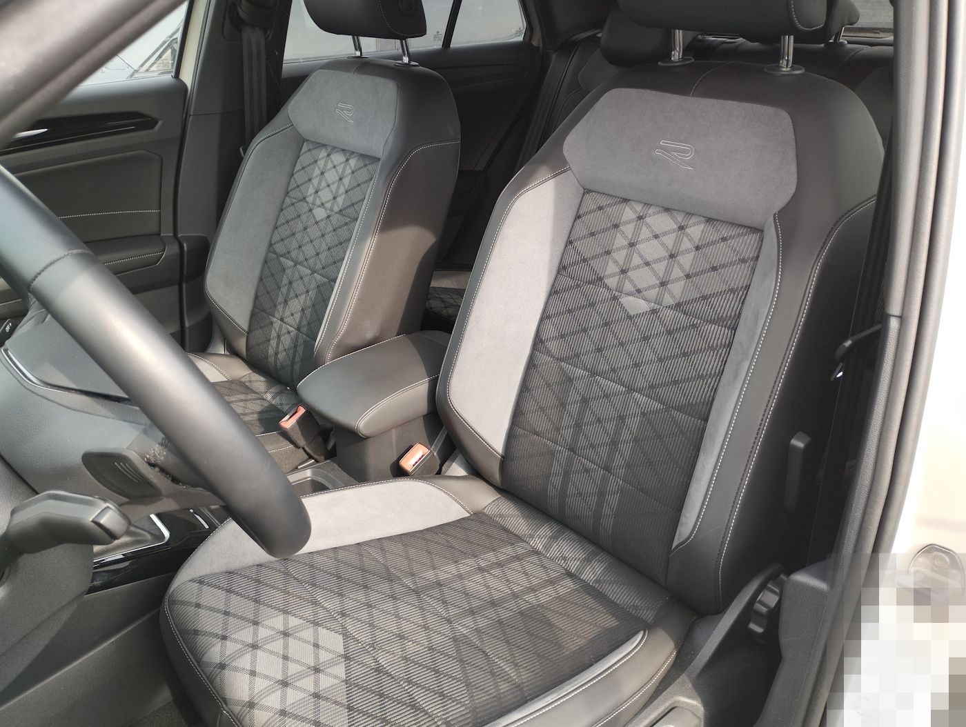 Volkswagen T-Roc 1.5 TSI R-Line NEU43T DSG ACC Kamera LED foto 6