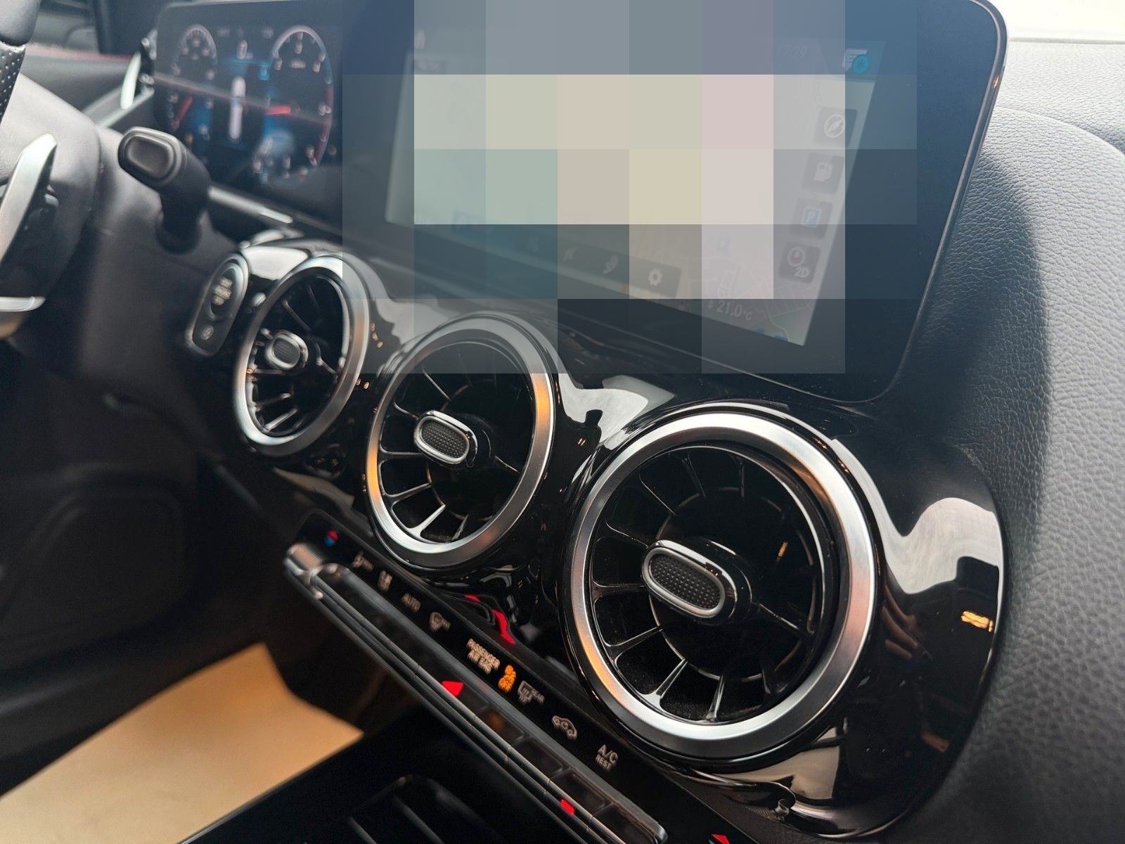 Mercedes-Benz GLA 220 d 1.Hand,AMG,Kamera,LED,Navi,SHZ foto 8