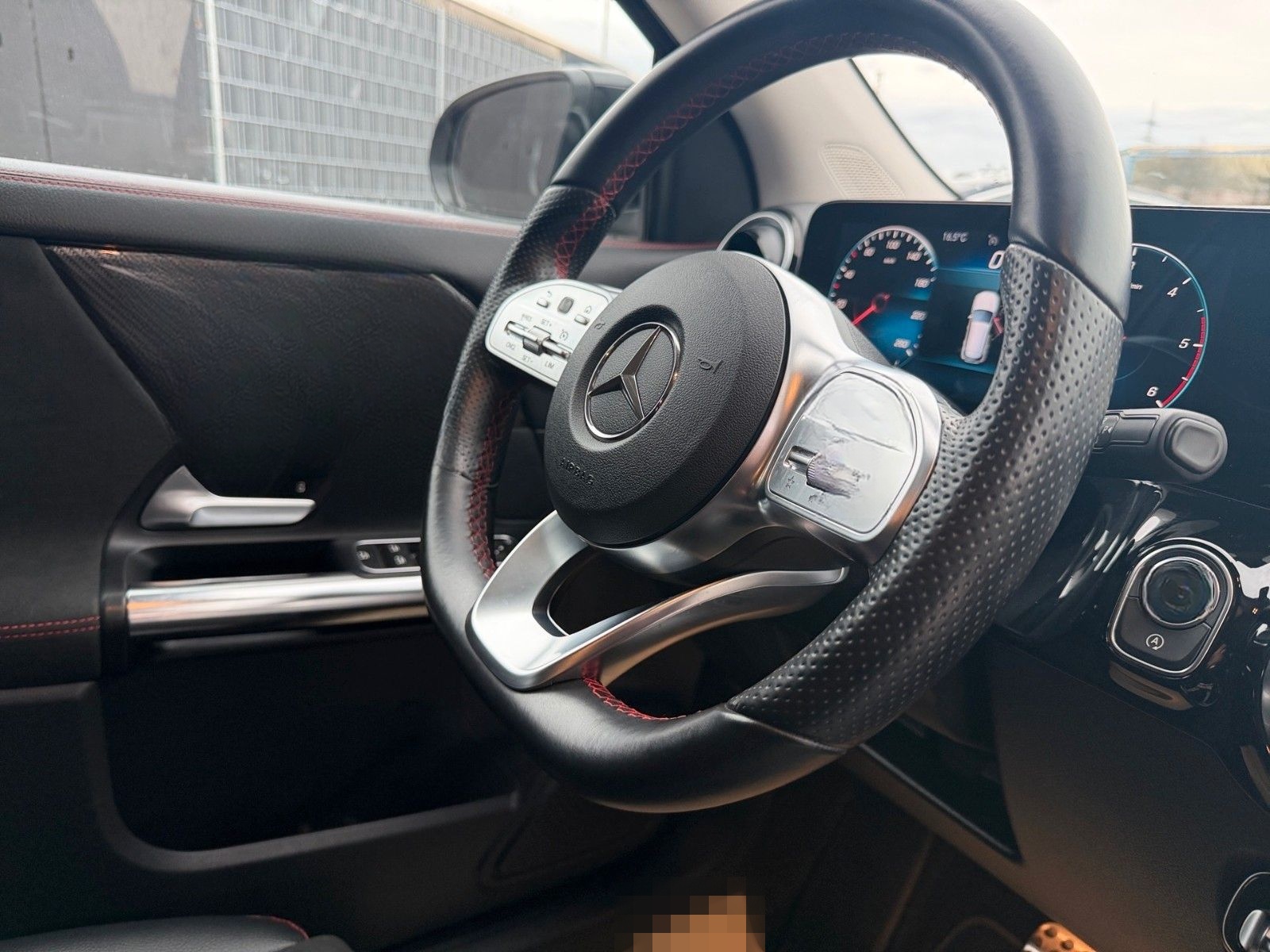 Mercedes-Benz GLA 220 d 1.Hand,AMG,Kamera,LED,Navi,SHZ foto 9