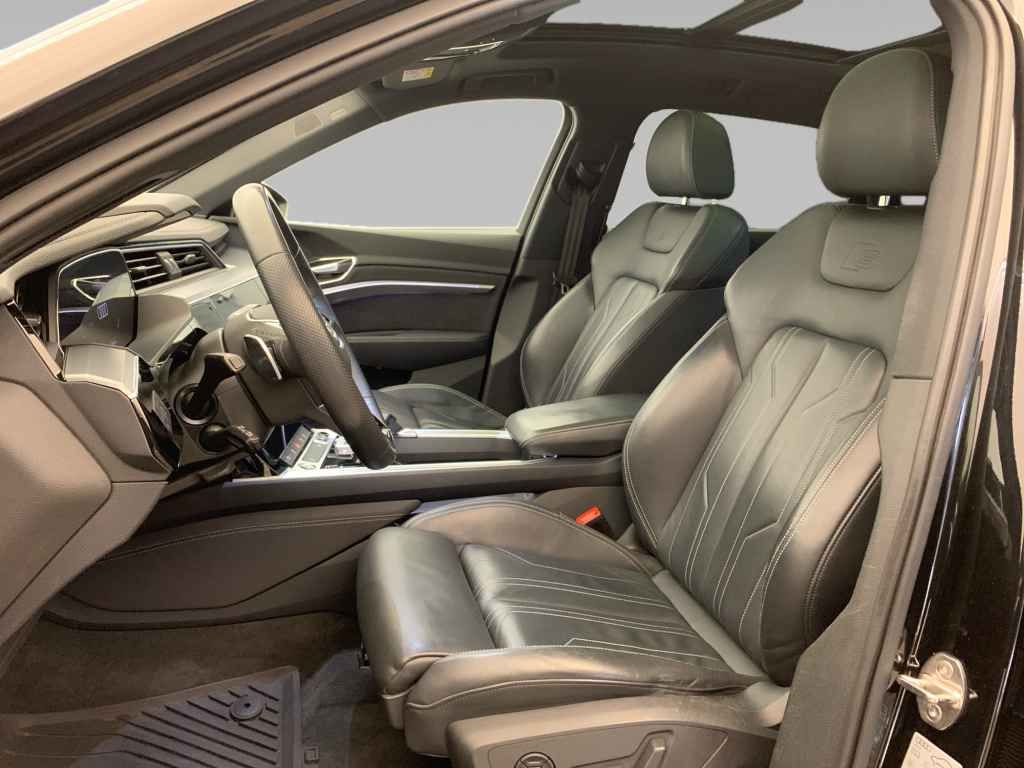 Audi e-tron advanced 55 qua S line *PANO*MATRIX*AHK* foto 10