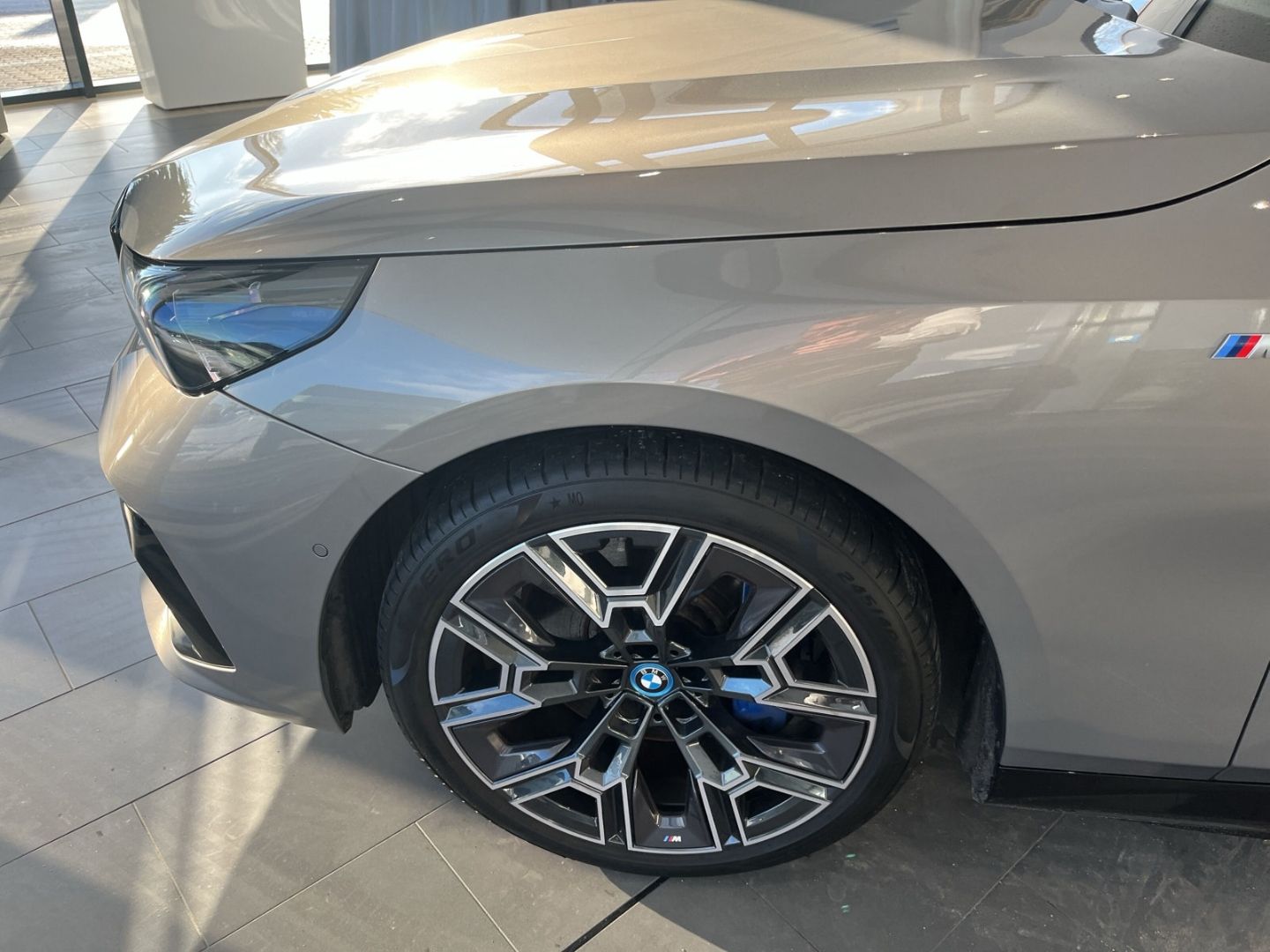 BMW i5 M Sport eDrive40/HUD/AHK/Bowers&Wilkins/Navi foto 24