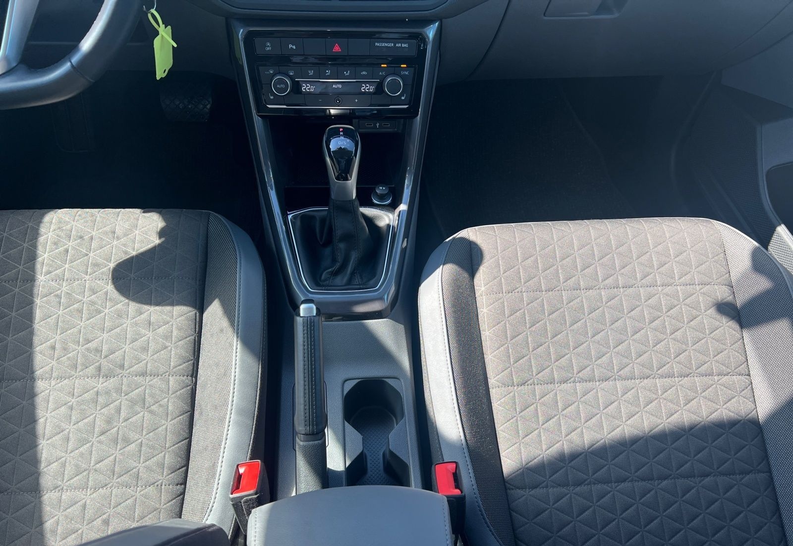 Volkswagen T-Cross 1.5TSI Style DSG Navi LED Kamera foto 9