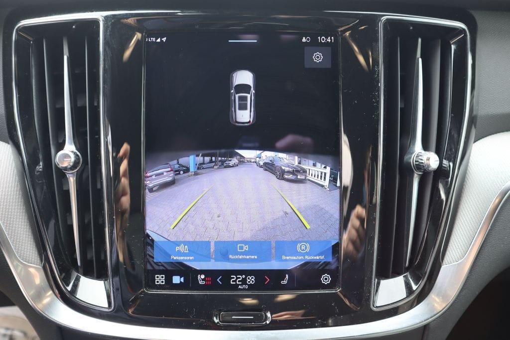 Volvo V60 T6 AWD Recharge Plus Dark ACC AHK NAVI R-CAM foto 23