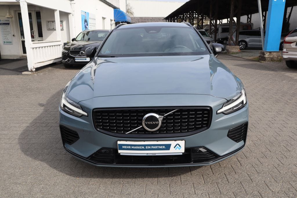 Volvo V60 T6 AWD Recharge Plus Dark ACC AHK NAVI R-CAM foto 4