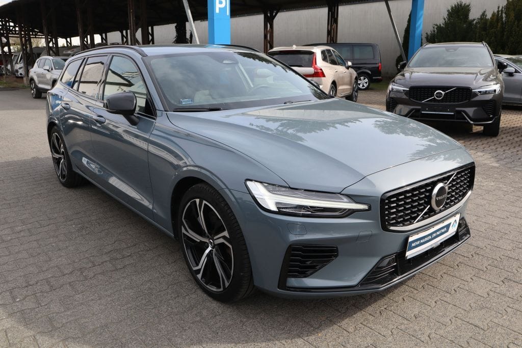 Volvo V60 T6 AWD Recharge Plus Dark ACC AHK NAVI R-CAM foto 5