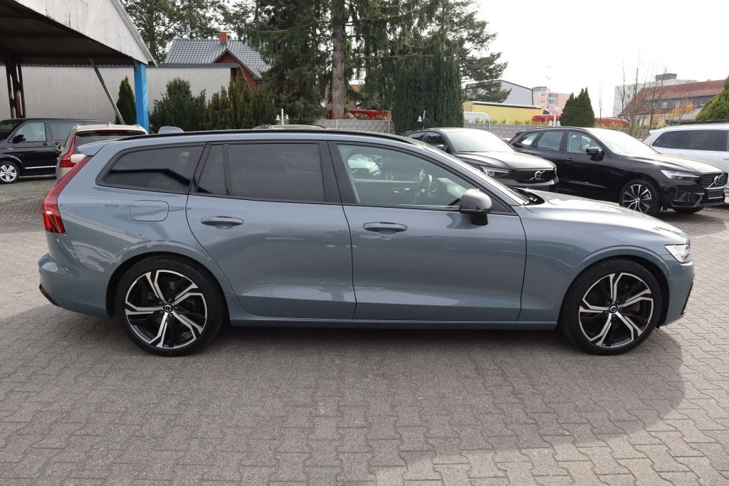 Volvo V60 T6 AWD Recharge Plus Dark ACC AHK NAVI R-CAM foto 6