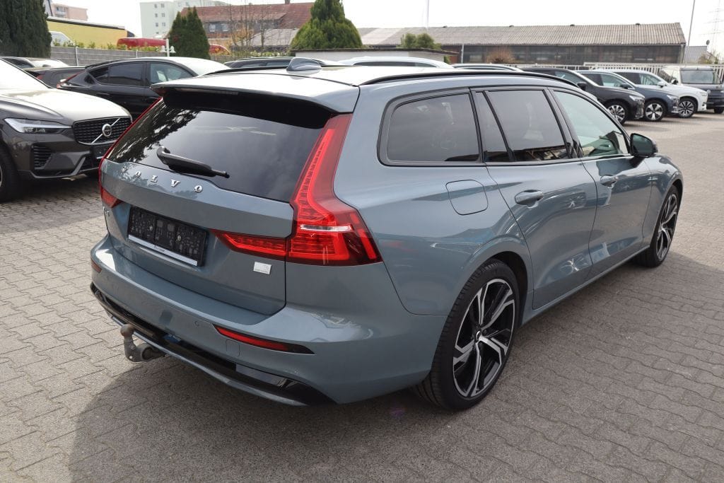 Volvo V60 T6 AWD Recharge Plus Dark ACC AHK NAVI R-CAM foto 7