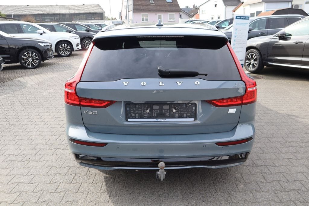Volvo V60 T6 AWD Recharge Plus Dark ACC AHK NAVI R-CAM foto 8