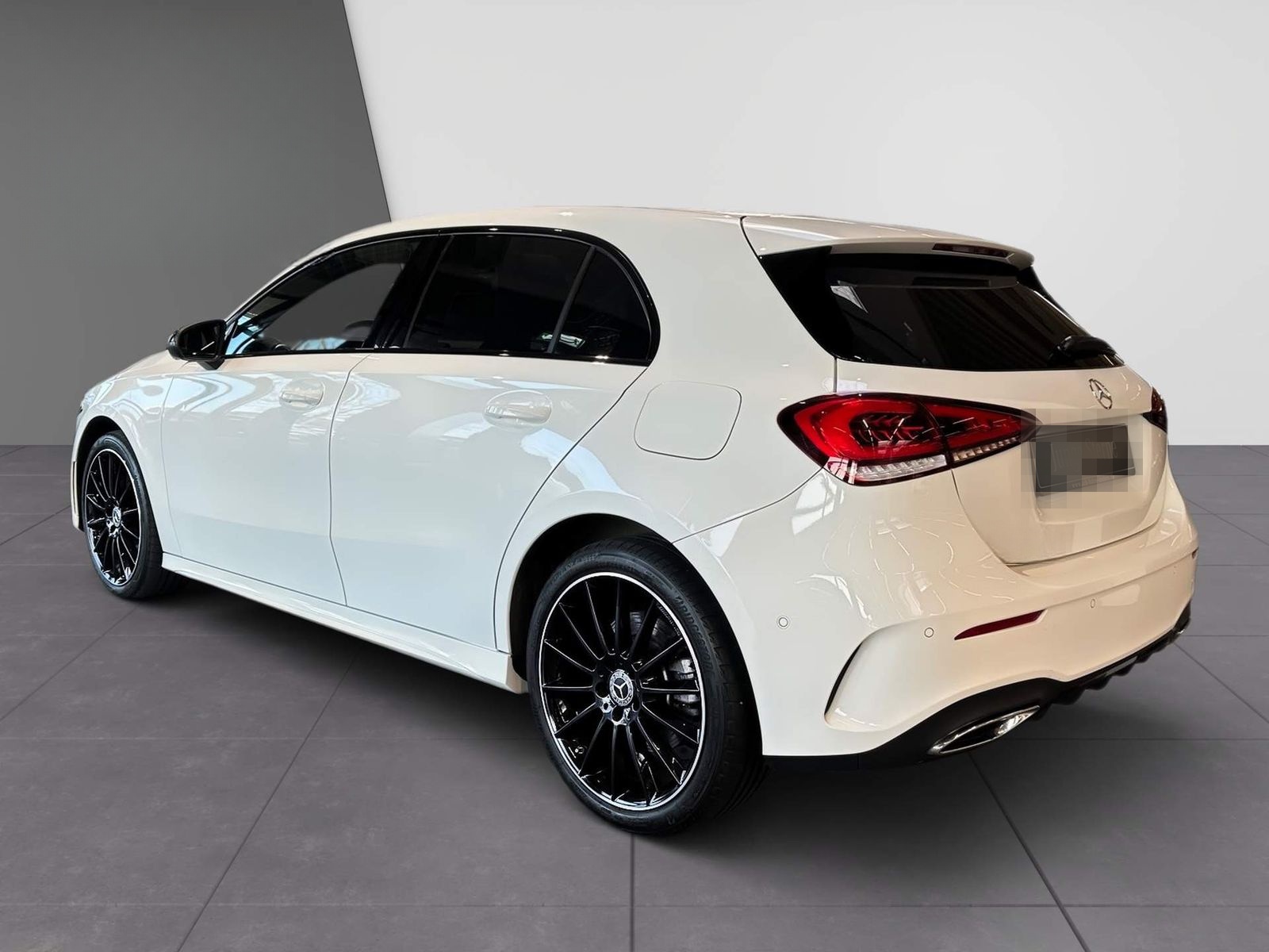 Mercedes-Benz A 250 e AMG+Pano+LED+DISTR.+360°Kam+Amb-Bel.+SHZ foto 4