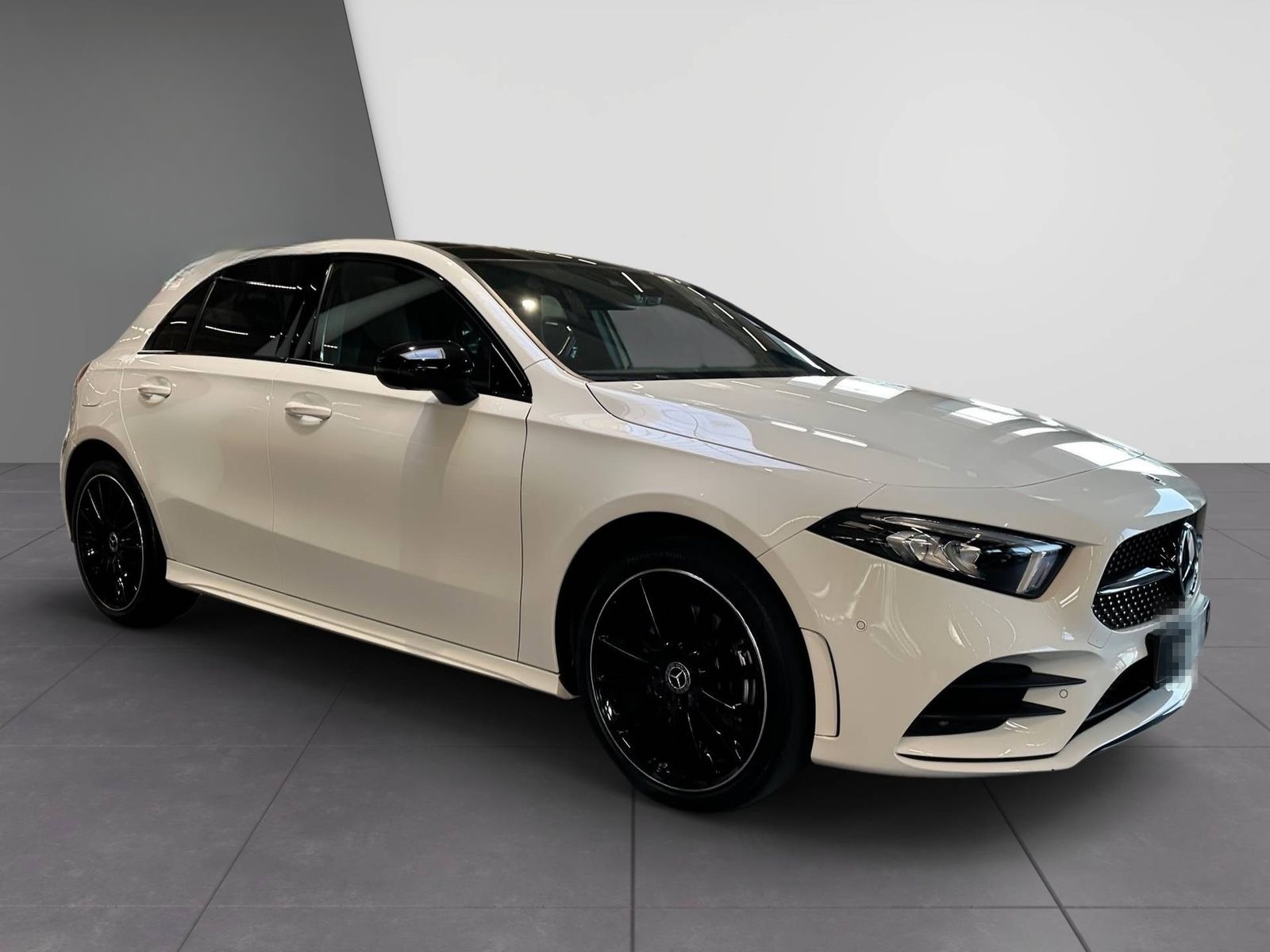 Mercedes-Benz A 250 e AMG+Pano+LED+DISTR.+360°Kam+Amb-Bel.+SHZ foto 6