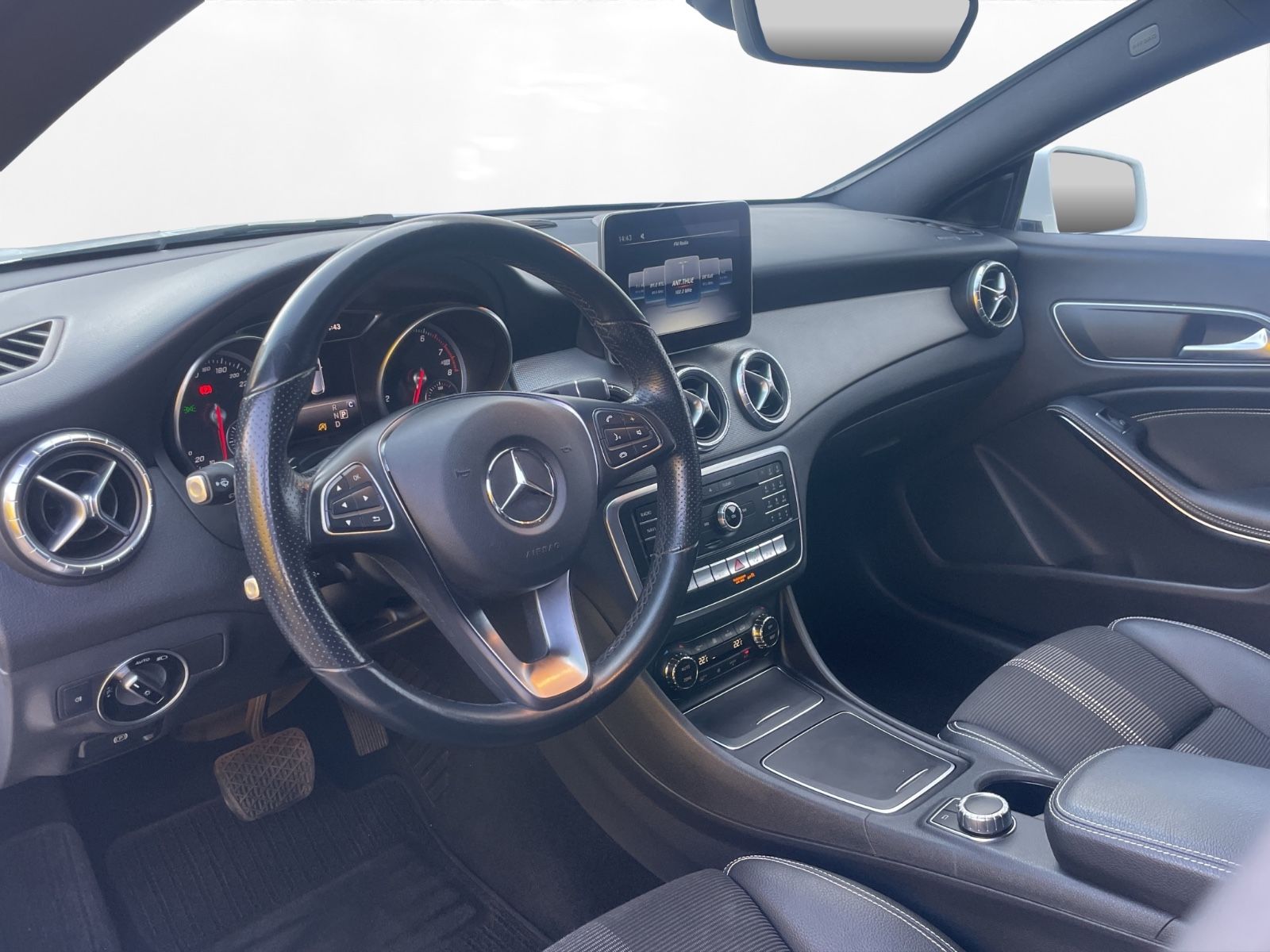 Mercedes-Benz CLA 200 Shooting Brake DCT**AHK**KAMERA**NAVI** foto 8