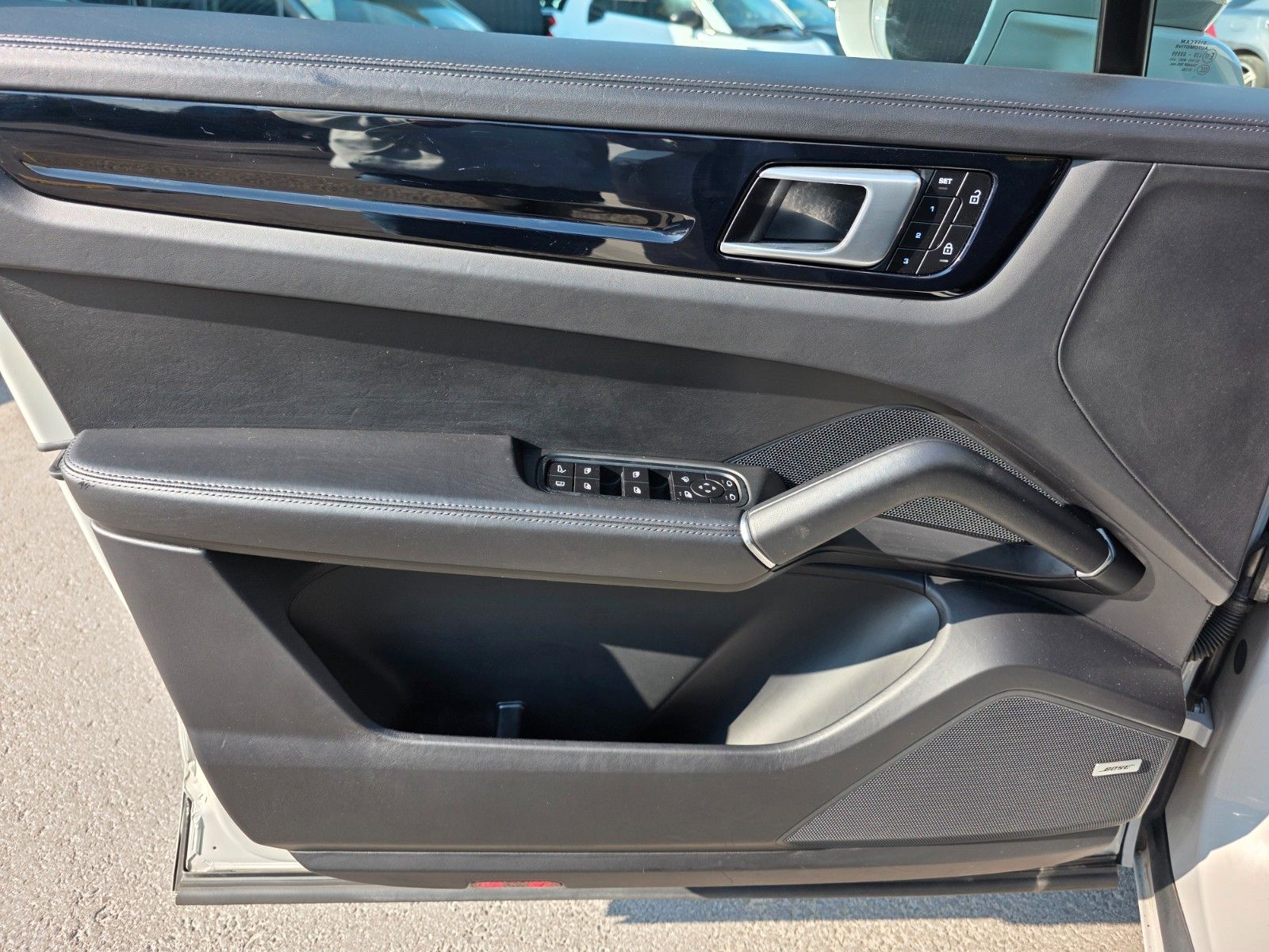 Porsche CAYENNE E-HYBRID PANO LUFT SPORT CHRONO BT foto 24