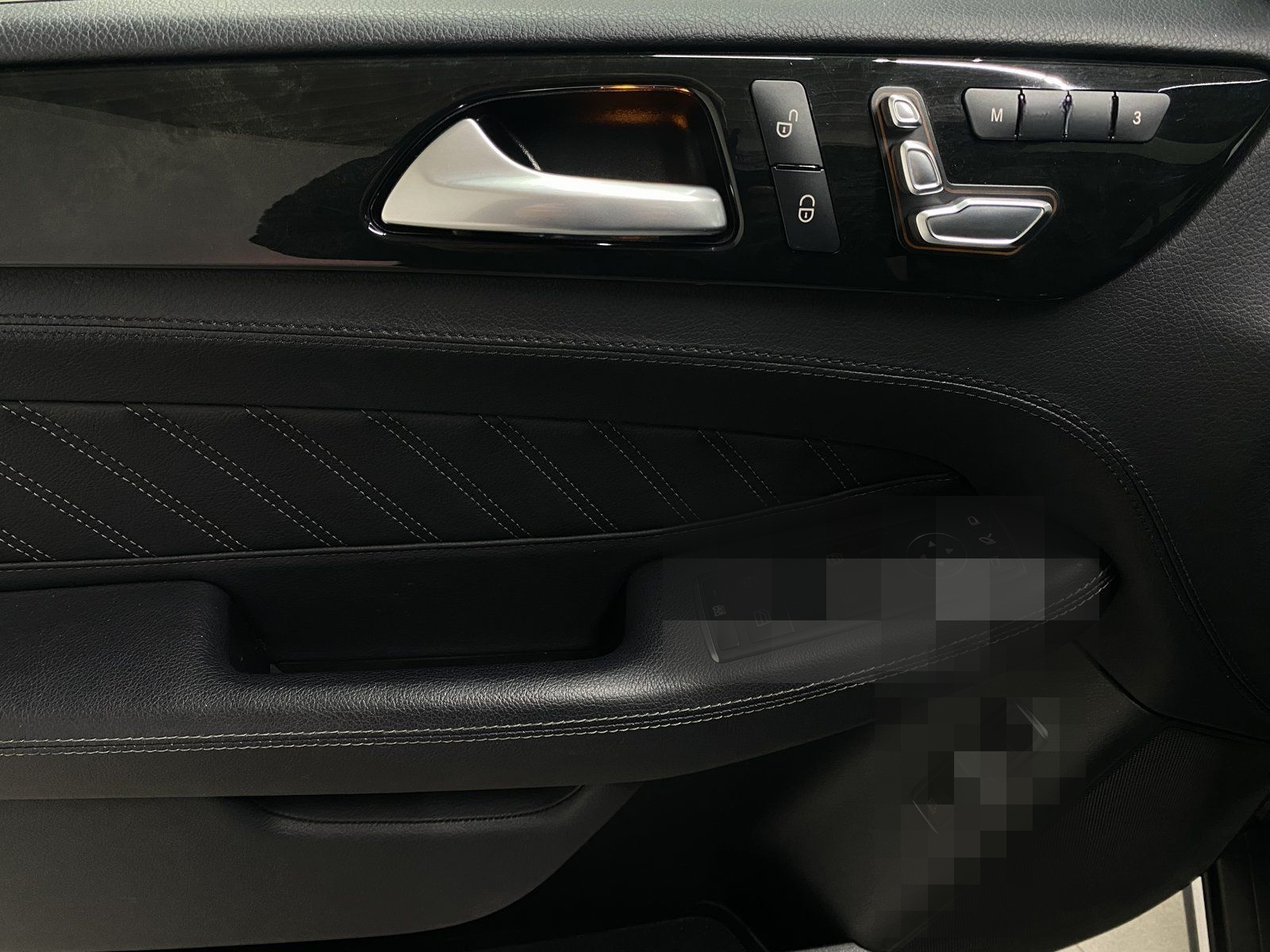 Mercedes-Benz GLE 350 d 4M AMG INT+AHK+AIR+SHD+MEMO+360°+COMAN foto 11