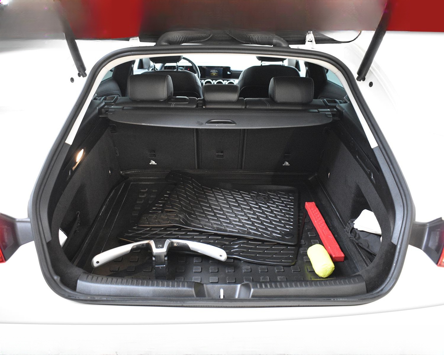 Mercedes-Benz CLA200d SB 8G Progres WIDES+NAVI+360+LED+SHZ+TEM foto 22