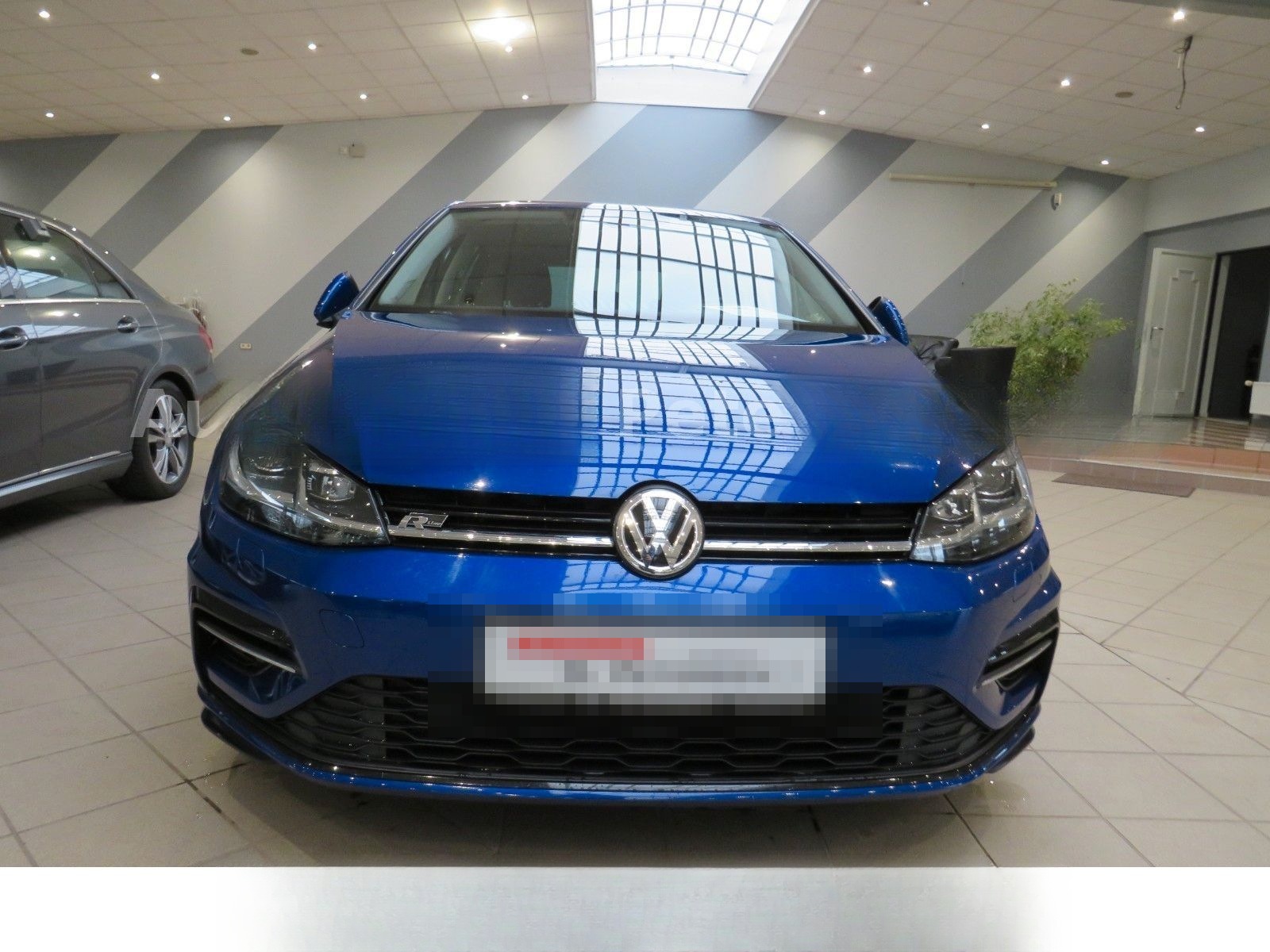 Volkswagen Golf VII Lim.*R-Line*LED*AHK*Navi*ACC*Fernl*LM18 foto 2