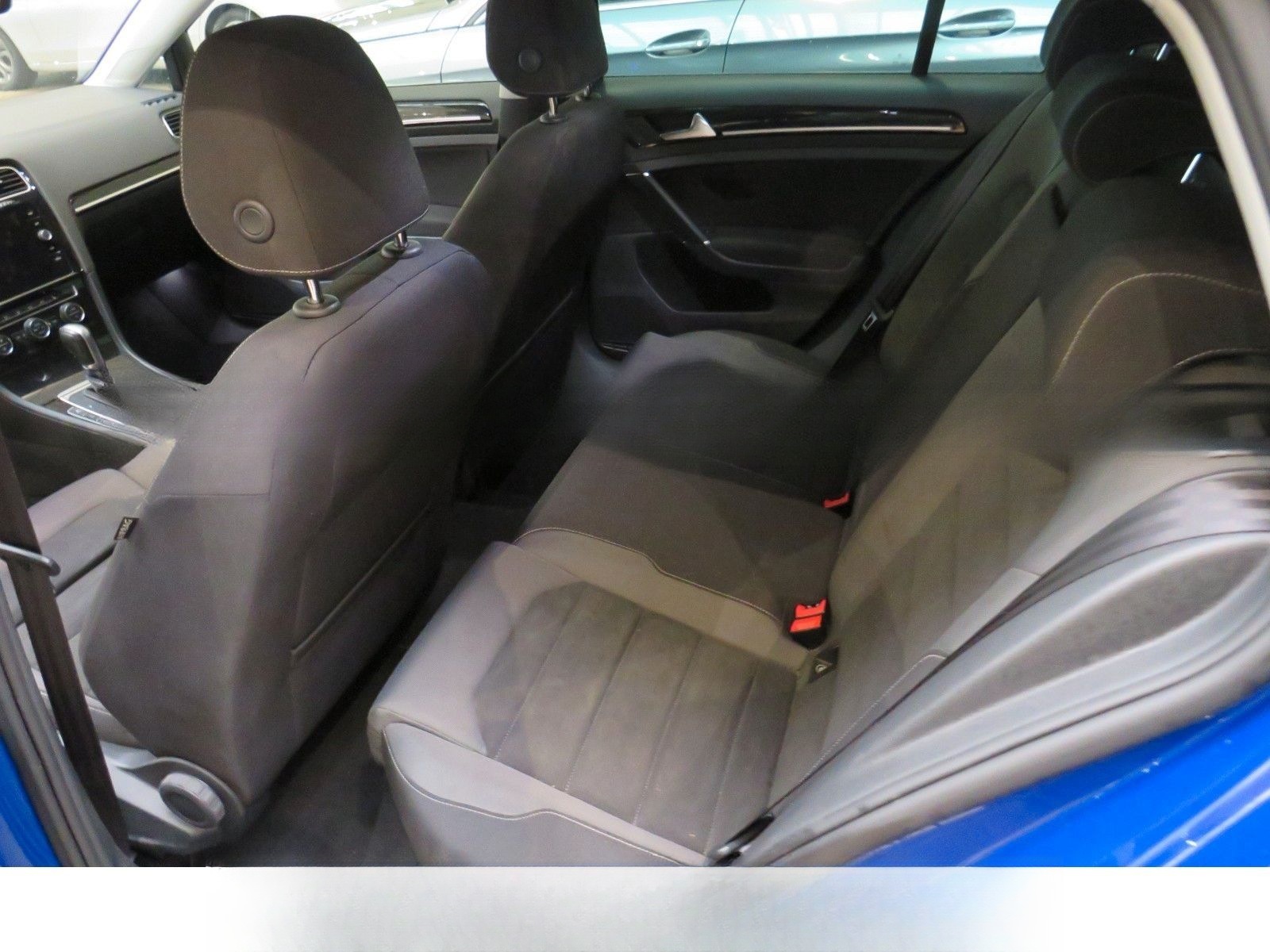 Volkswagen Golf VII Lim.*R-Line*LED*AHK*Navi*ACC*Fernl*LM18 foto 9