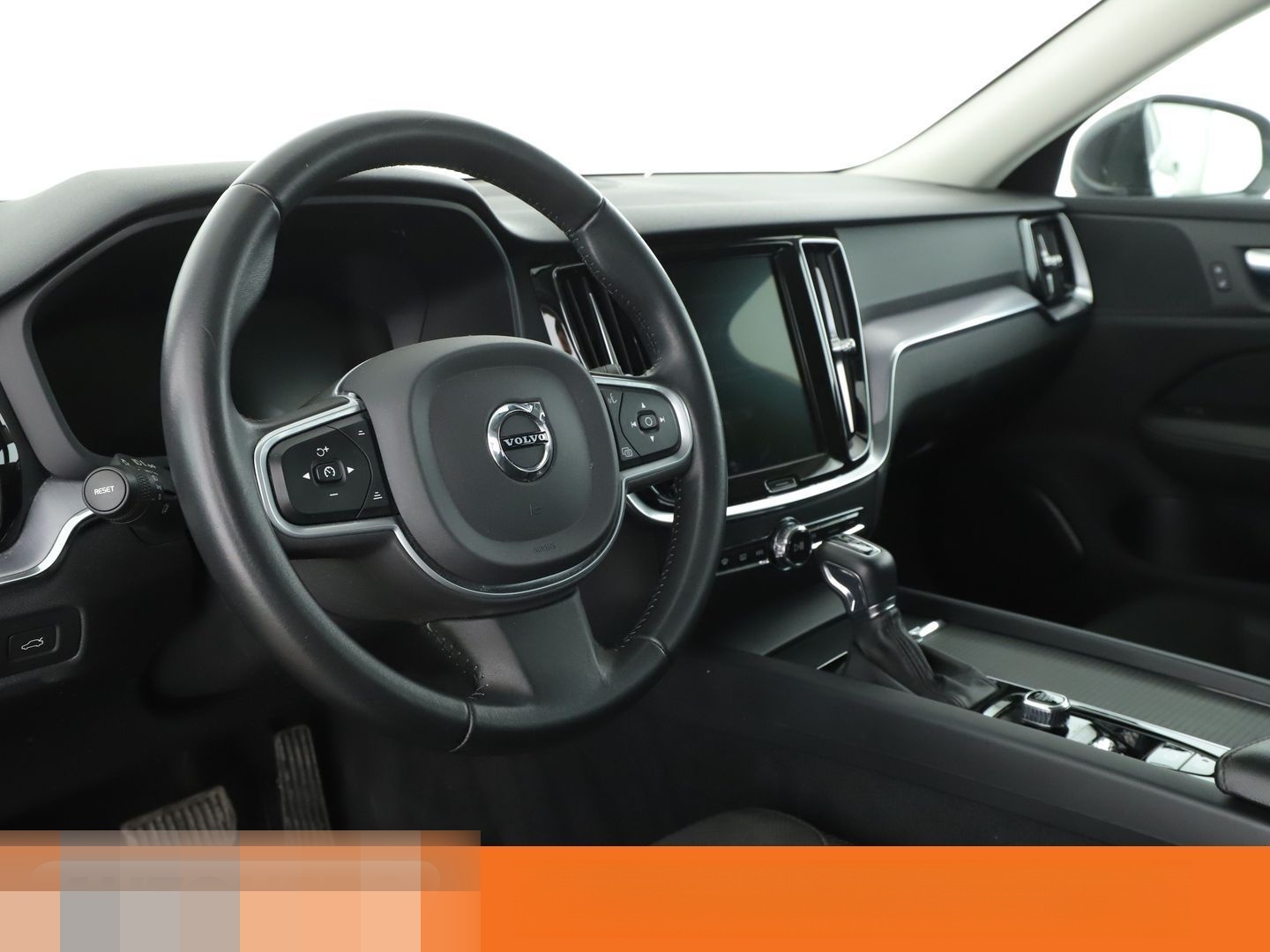 Volvo 2.0 D4 Momentum Pro Aut.*LED*TEMP*360CAM*PDC*ALU foto 11