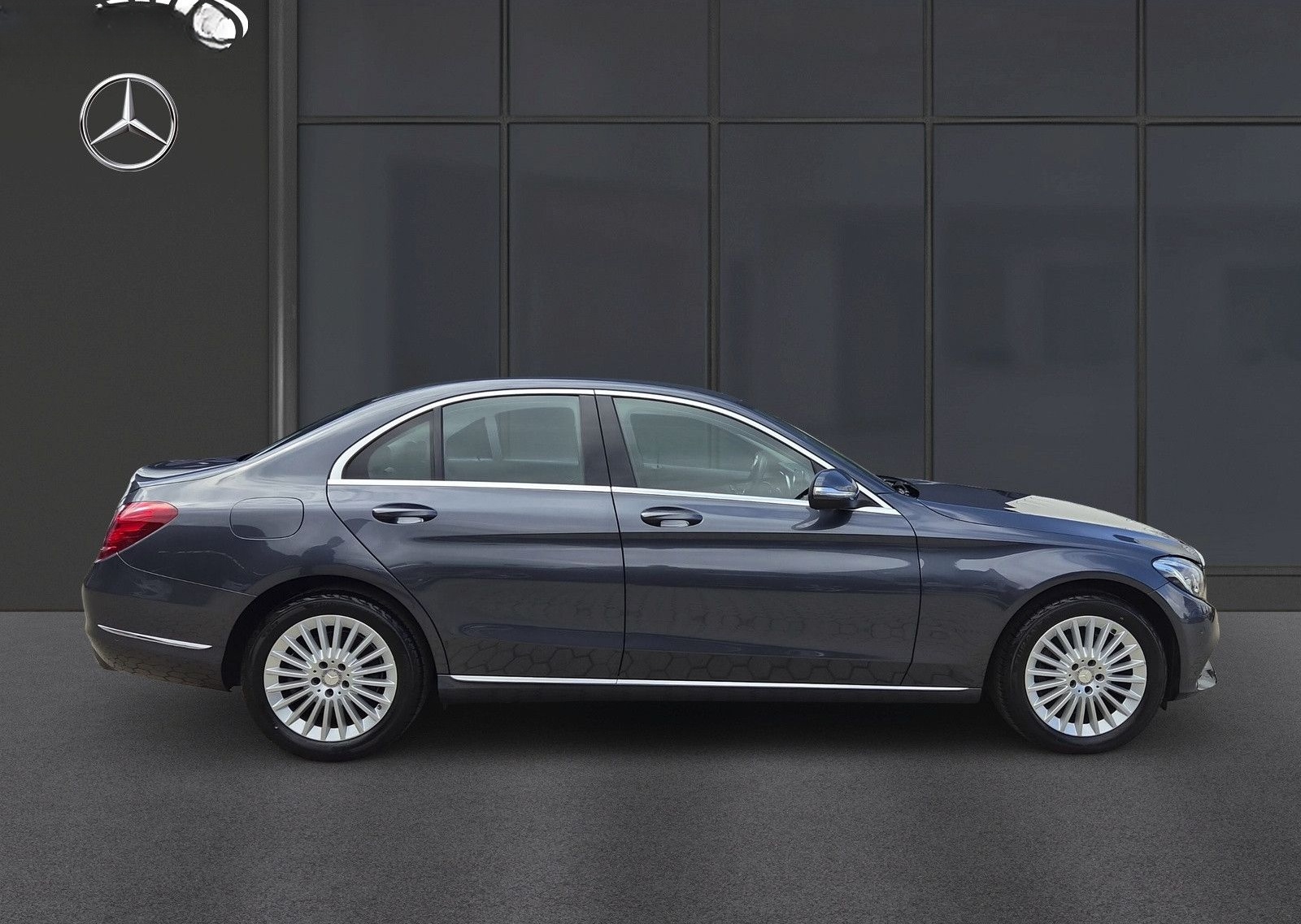 Mercedes-Benz C 220 d Exclusive AHK NAVI Memory Kamera Ambient foto 4