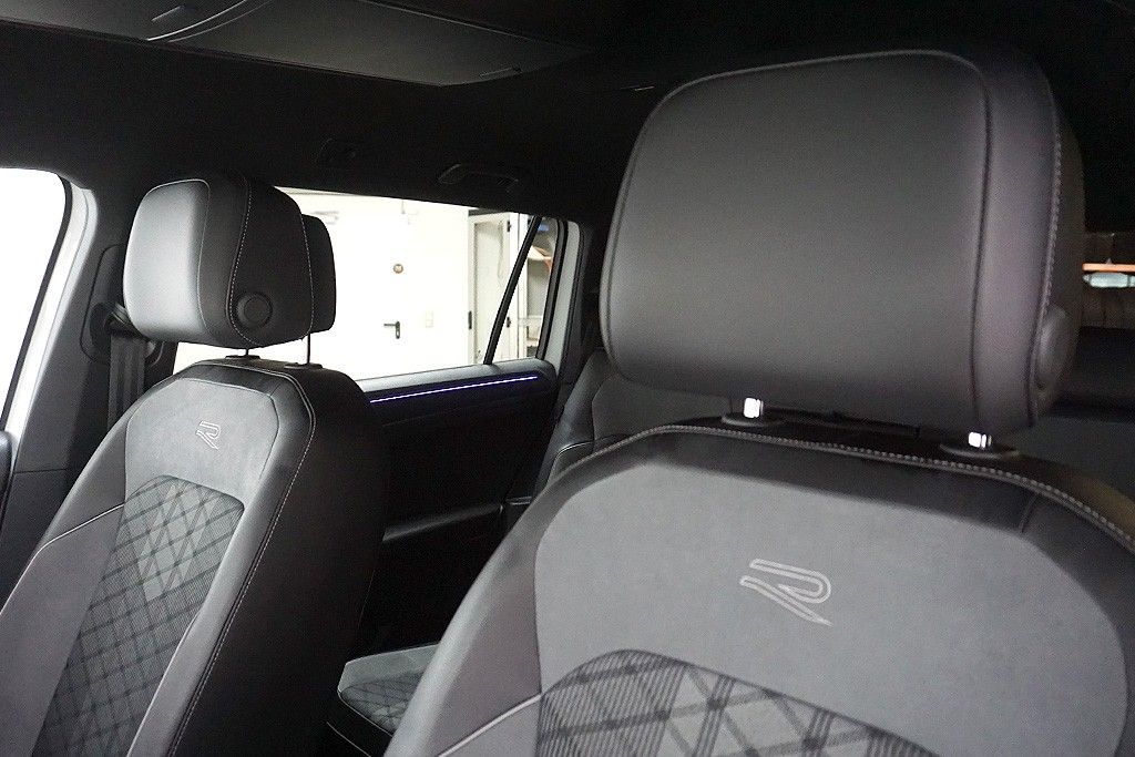Volkswagen Tiguan Allspace 2.0TDI DSG R-Line 4M 7-Sitze AHK foto 10