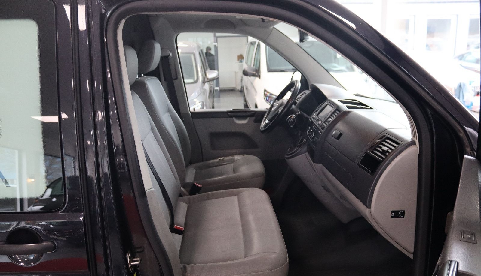 Volkswagen T5 4Motion 4Sarg Bestattungswagen / Leichenwagen foto 15