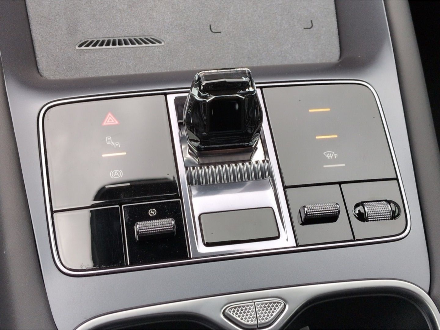 BYD SEALION 7 Design AWD*530PS Panodach Sitzbelüft foto 17