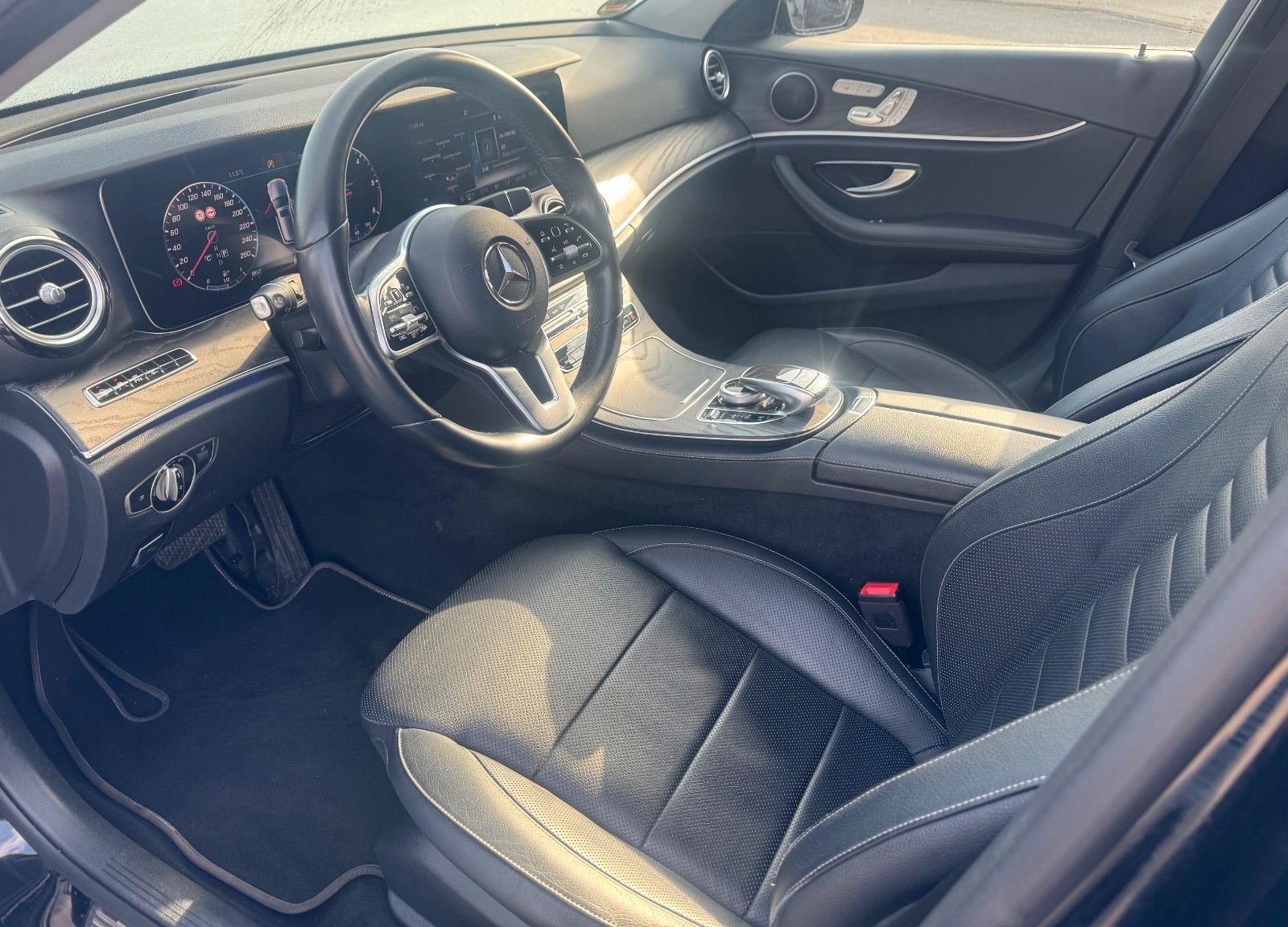 Mercedes-Benz E400d/AMG/4M/HeadUp/Airmatic/Memory/AHK/360//SIB foto 4