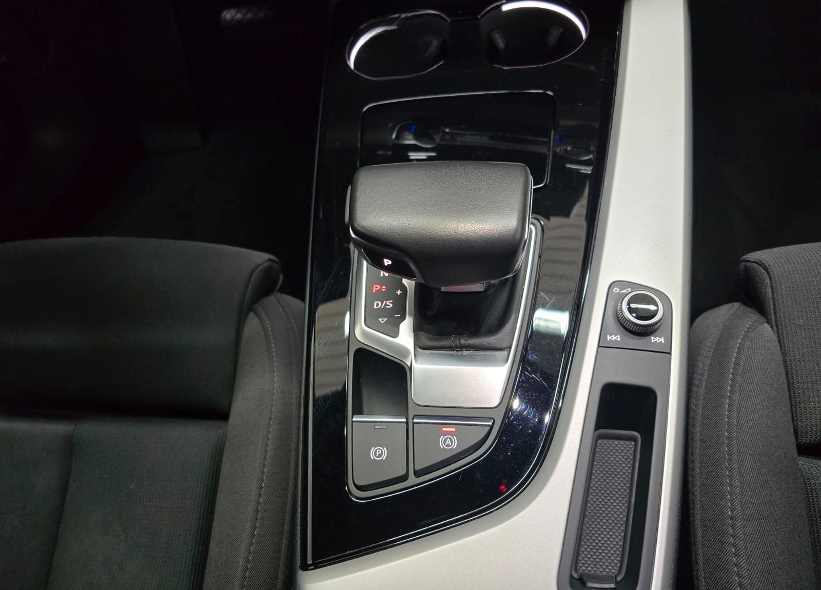 Audi A4 Avant 50 TDI quattro advanced Virtual AHK ACC foto 11