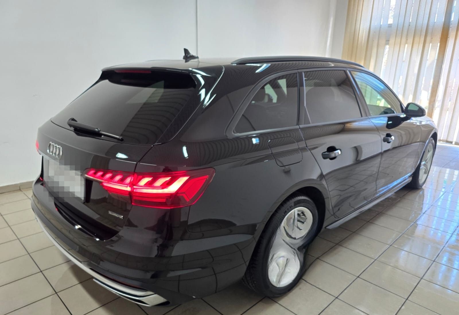 Audi A4 Avant 50 TDI quattro advanced Virtual AHK ACC foto 3
