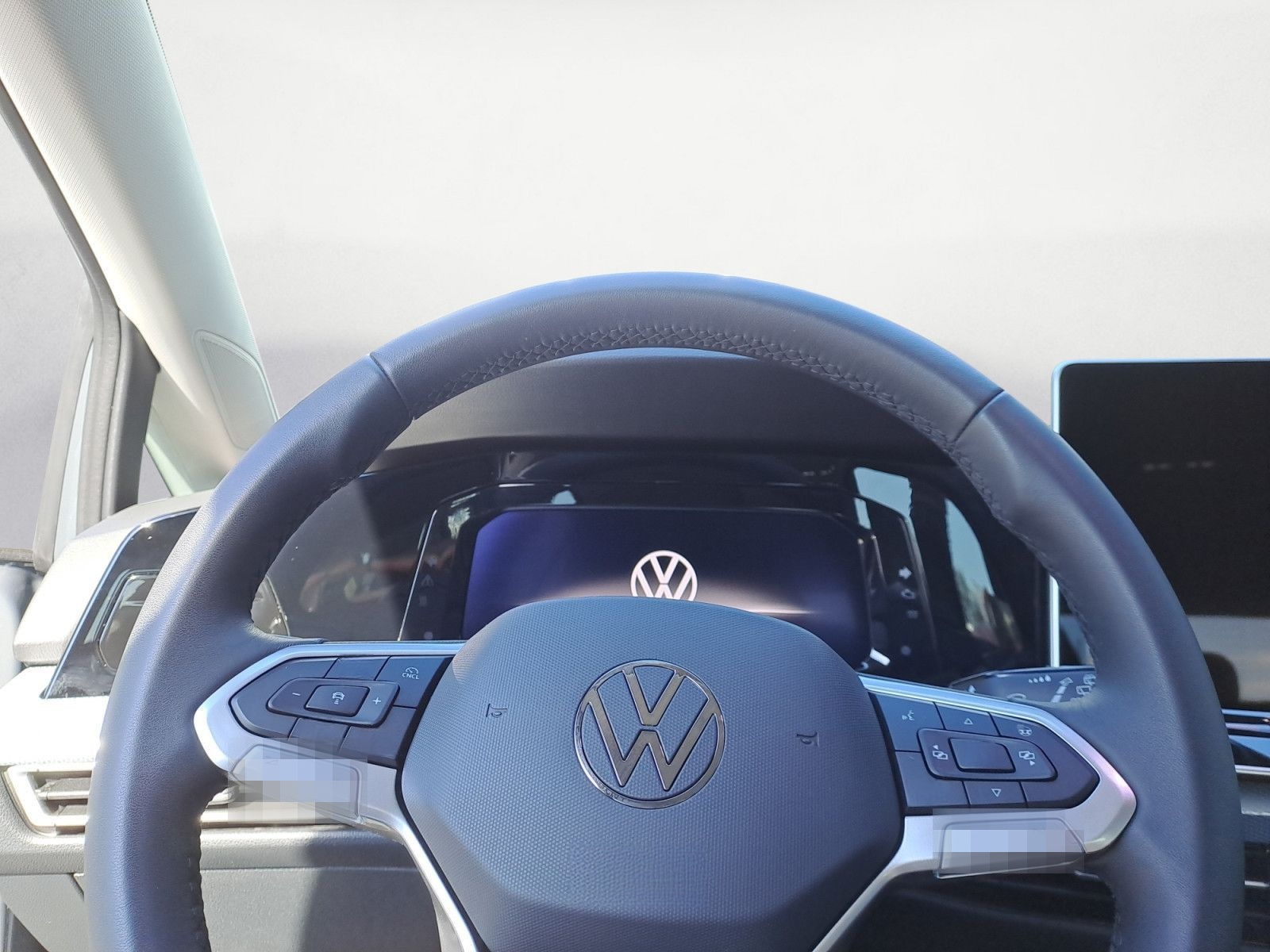 Volkswagen Golf 1.5 eTSI DSG IQ.Light Matrix AHK Sportfahrw foto 10