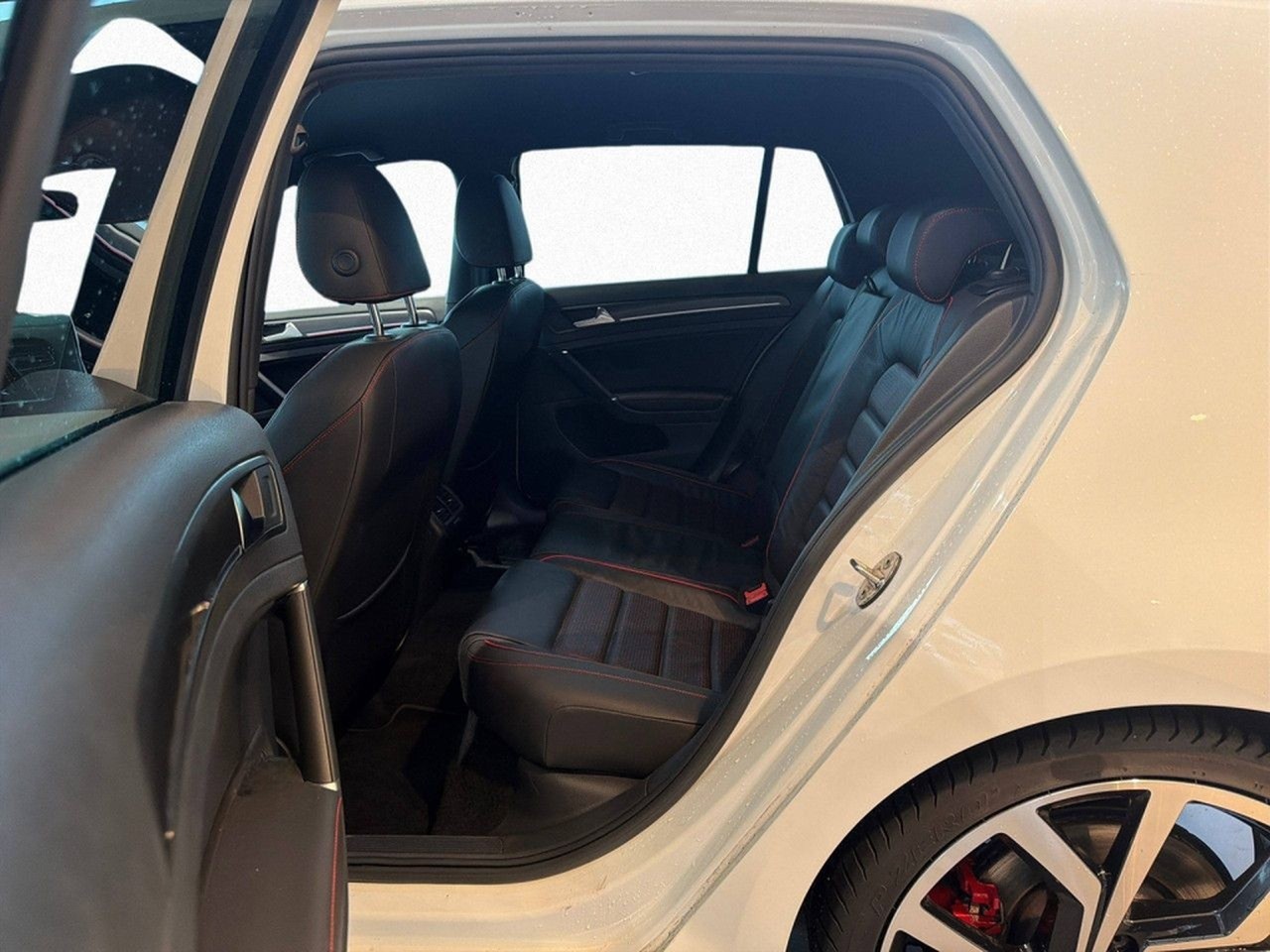 Volkswagen Golf GTI Performance NAVI SHZ LED LaneAss PDC foto 12